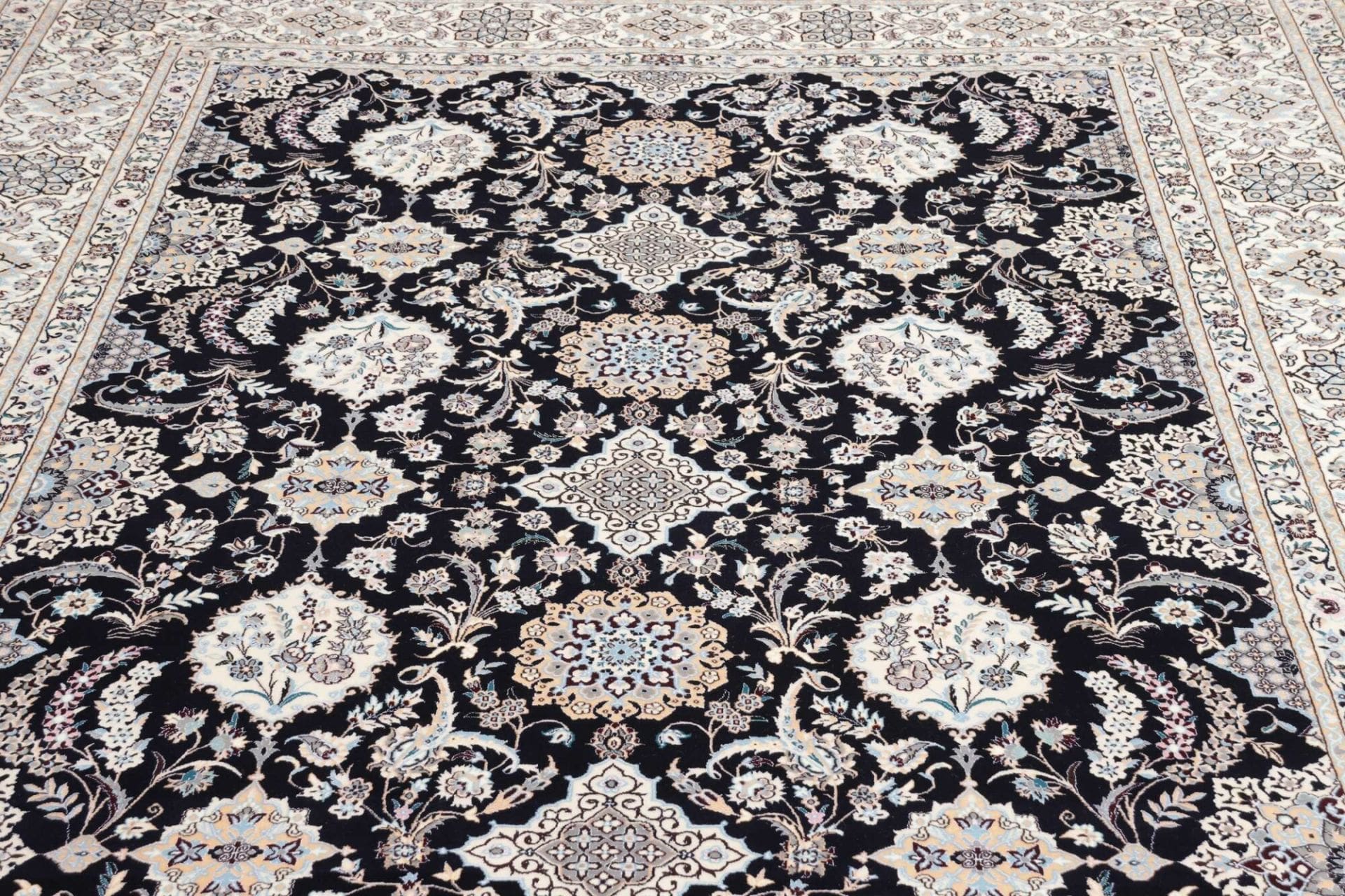 Handgeknüpfter Nain Perserteppich, 220 × 305 cm, Wolle