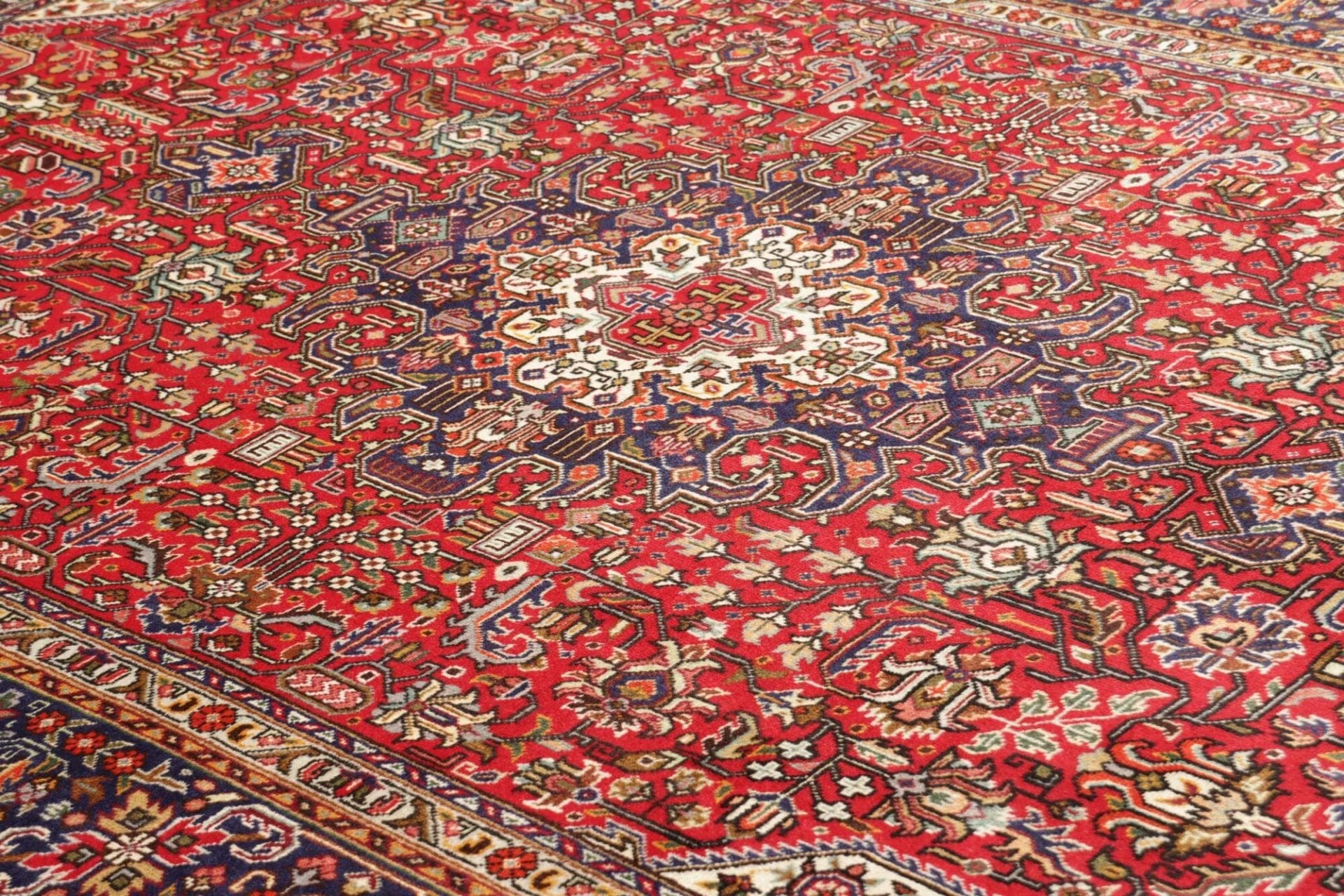 Handgeknüpfter Täbriz Perserteppich 208 × 300 cm
