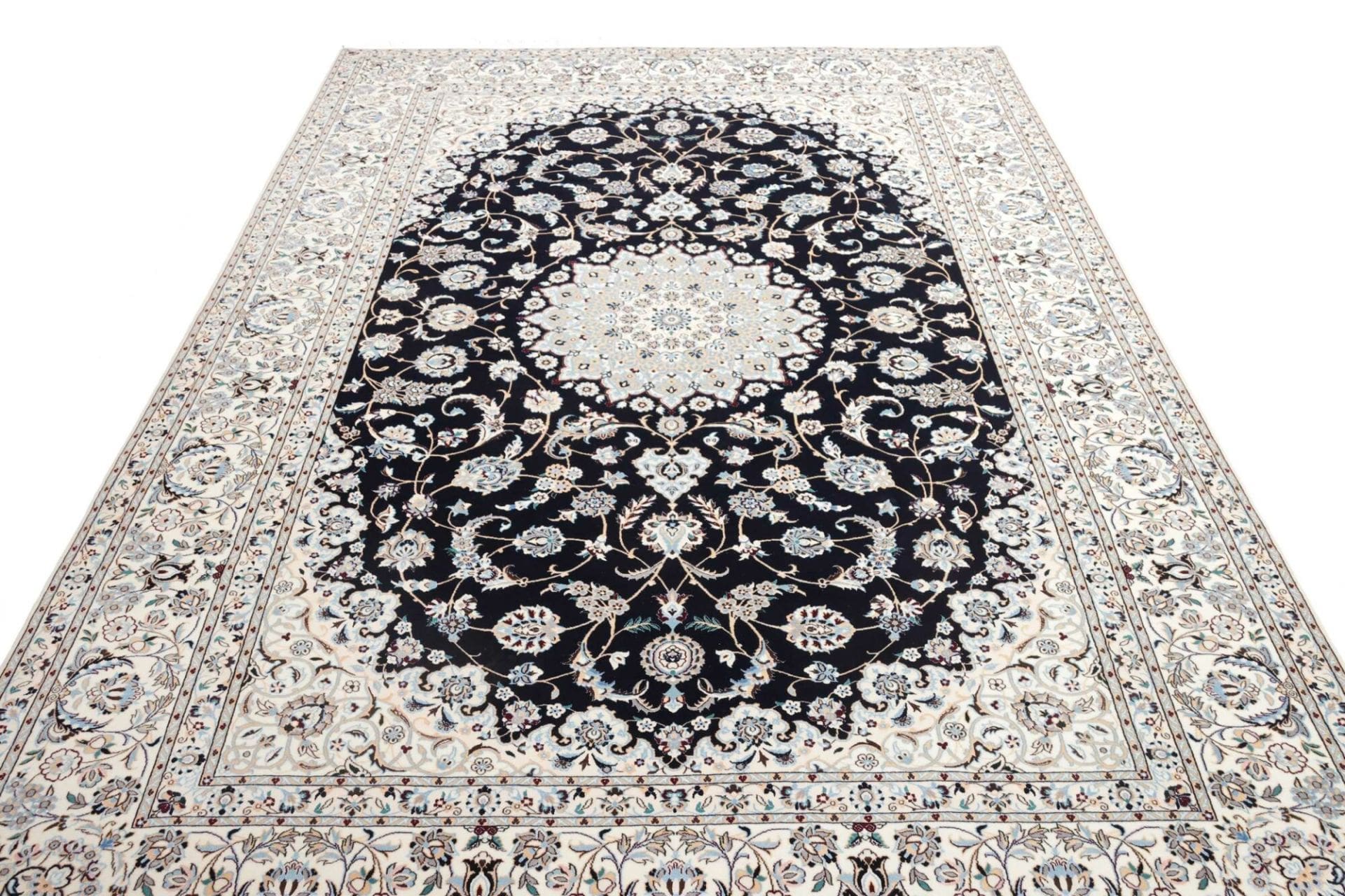 Nain Perserteppich aus Iran, 214 × 308 cm