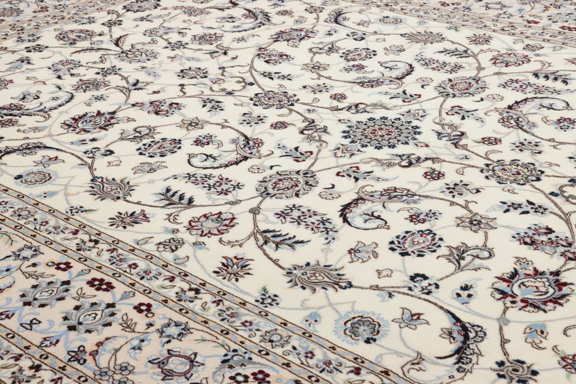 Handgeknüpfter Nain Perserteppich 210 × 304 cm
