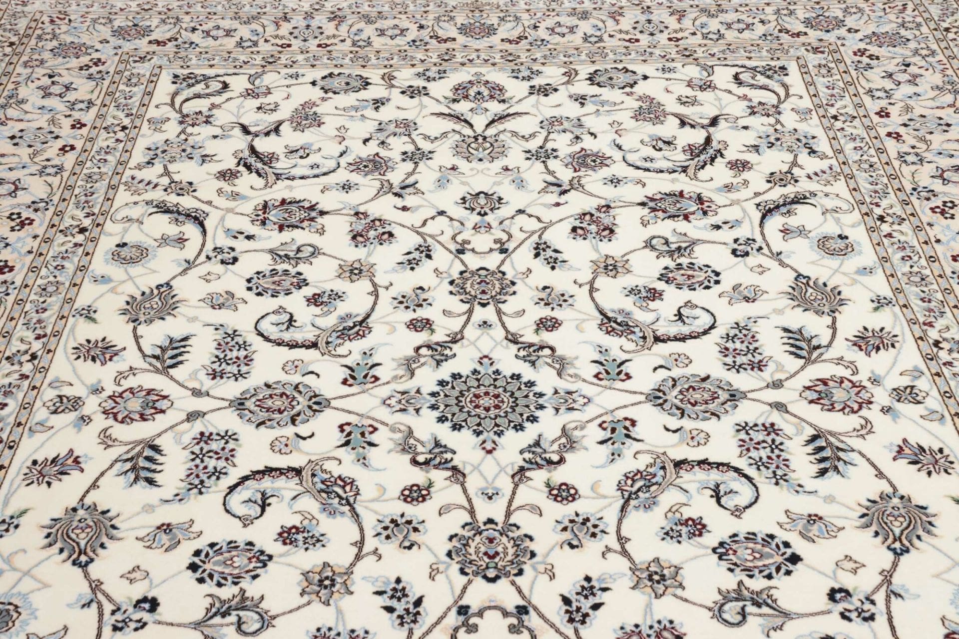 Handgeknüpfter Nain Perserteppich 210 × 304 cm