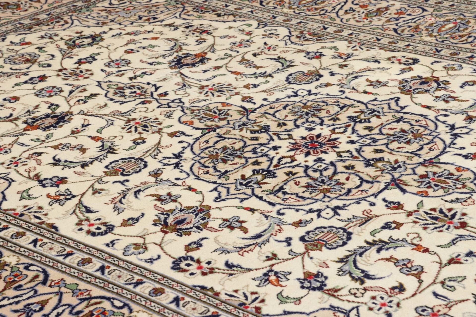 Kashan Perserteppich 206 × 315 cm aus Wolle, handgeknüpft