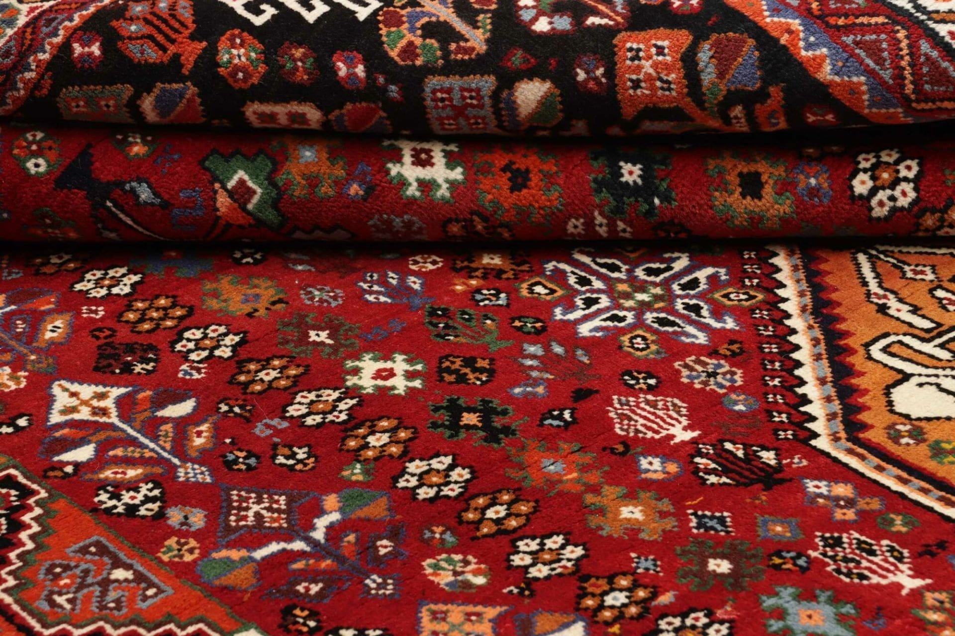 Shiraz Perserteppich aus Iran, 188 × 280 cm