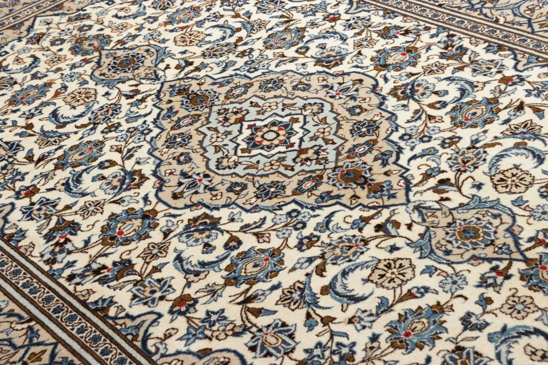 Kashan Perserteppich 199 × 293 cm aus Wolle, handgeknüpft