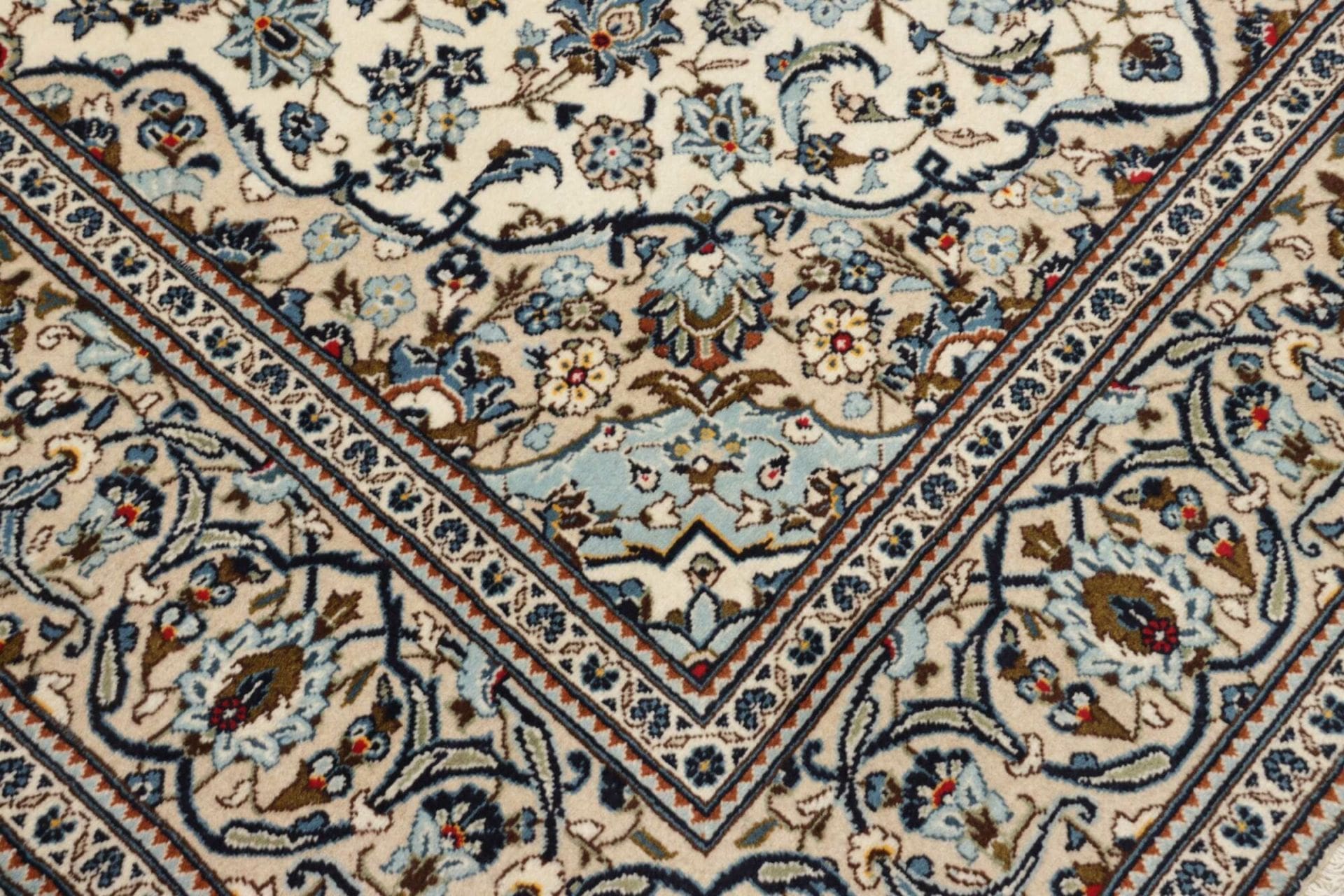 Kashan Perserteppich aus Iran, 203 × 305 cm