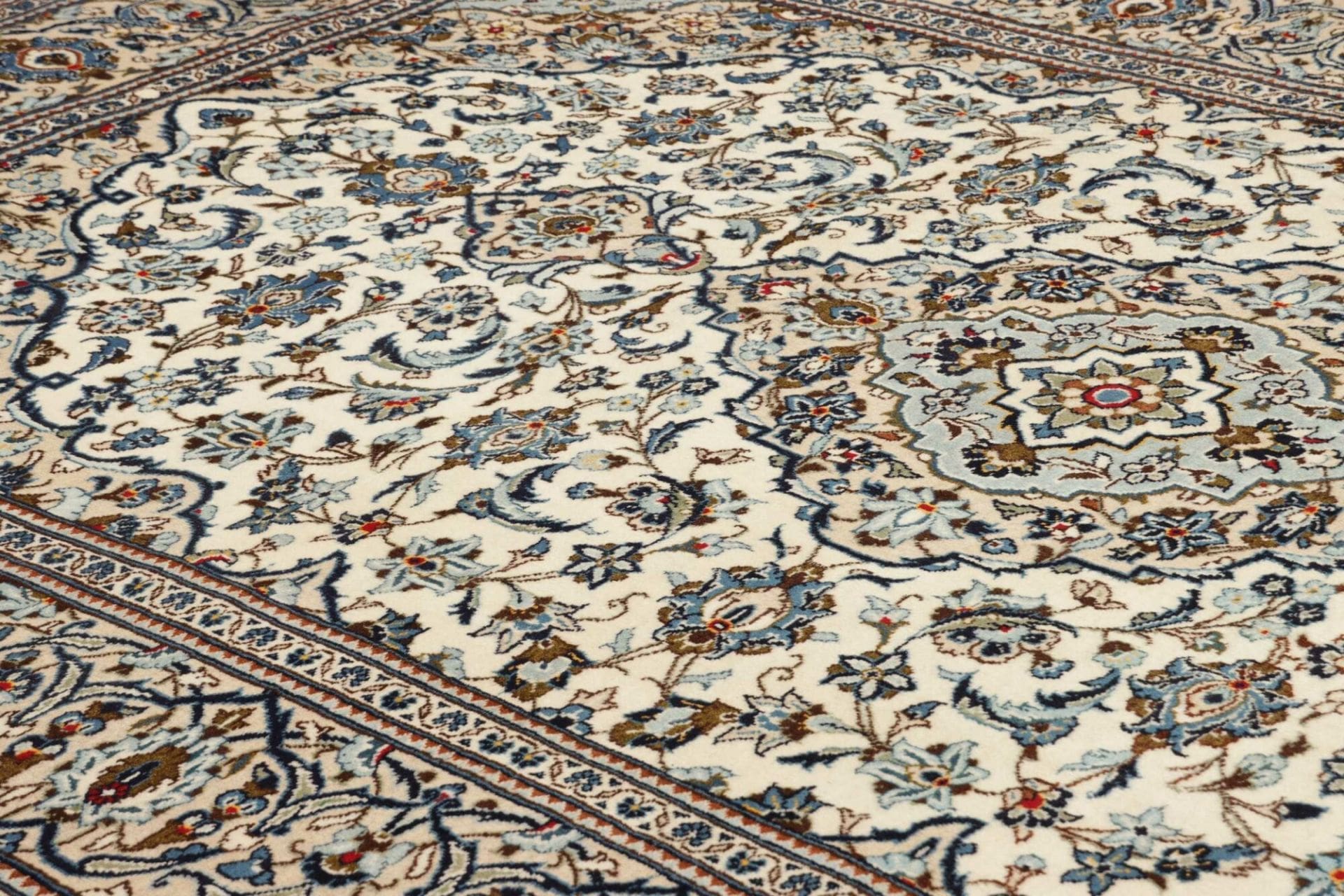 Kashan Perserteppich aus Iran, 203 × 305 cm