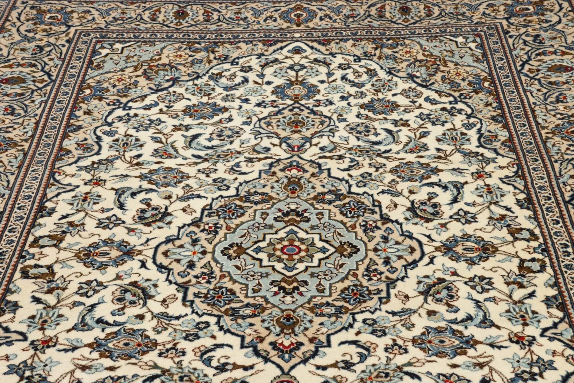 Kashan Perserteppich aus Iran, 203 × 305 cm