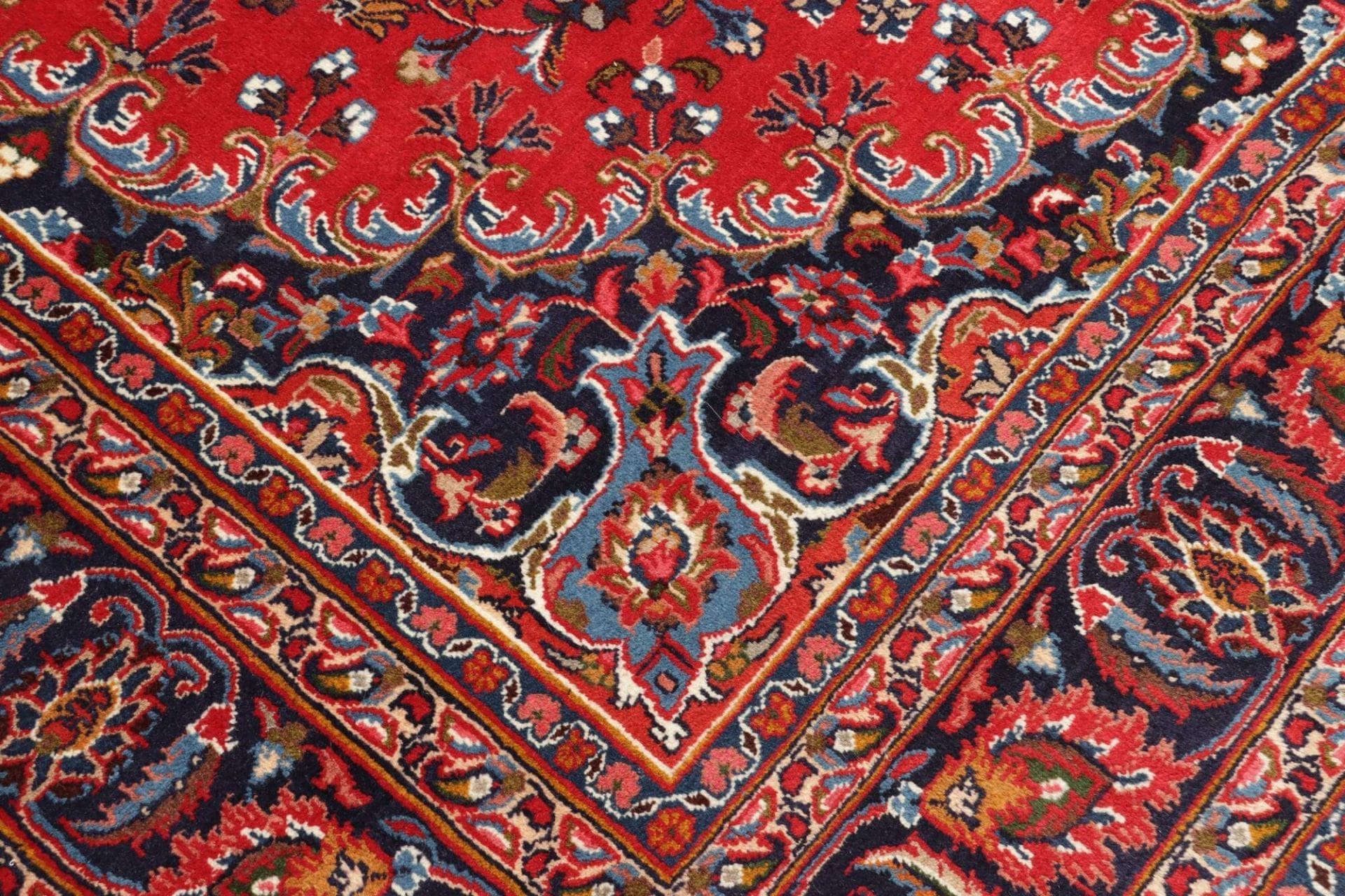 Mashhad Perserteppich aus Iran, 207 × 288 cm