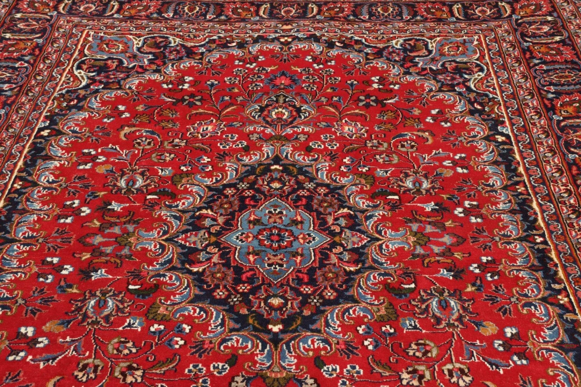 Mashhad Perserteppich aus Iran, 207 × 288 cm