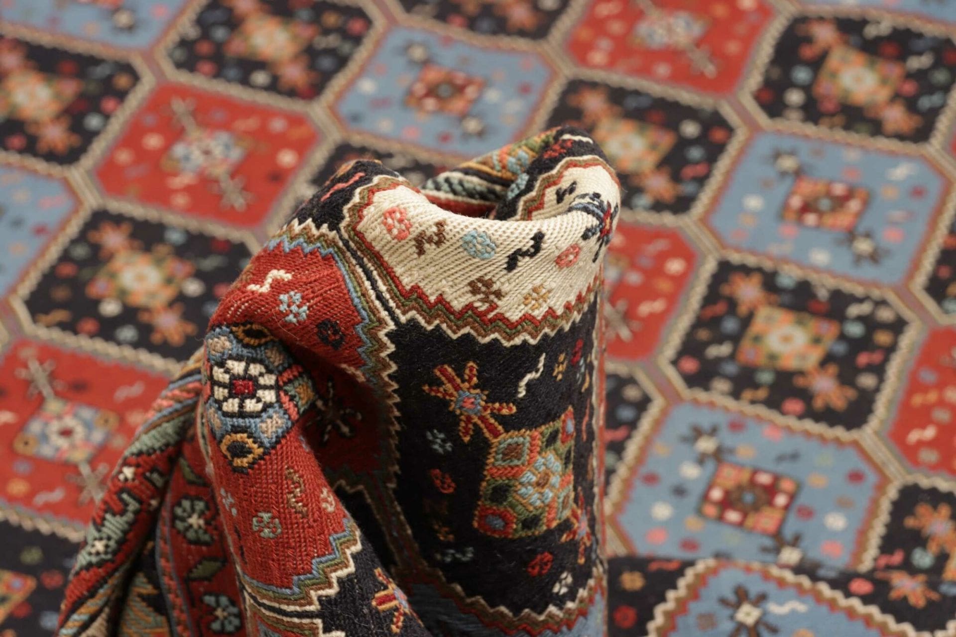 Kelim Perserteppich aus Iran, 204 × 292 cm