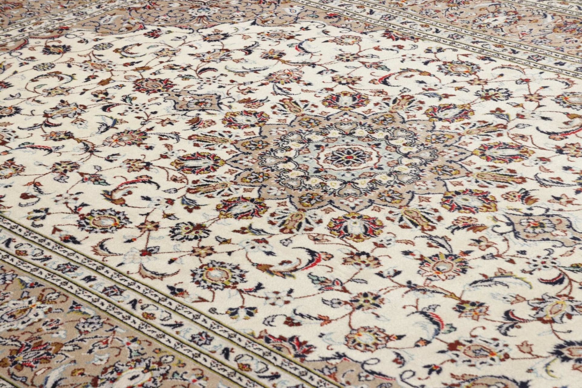 Handgeknüpfter Kashan Perserteppich 203 × 295 cm