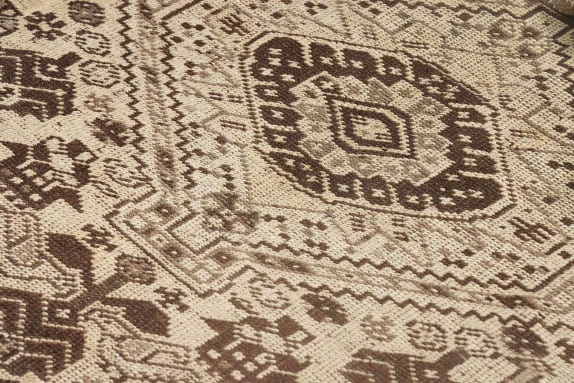 Handgeknüpfter Perserteppich, 207 × 286 cm, Wolle