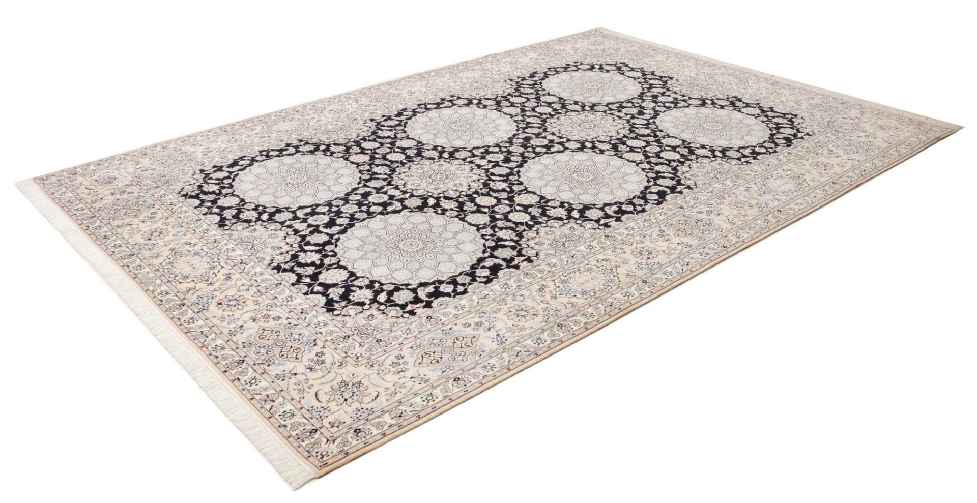 Nain Perserteppich aus Iran, 220 × 316 cm