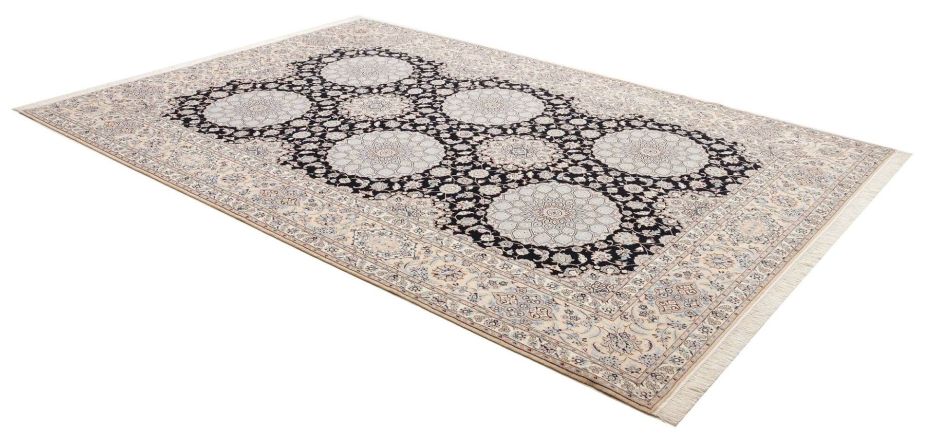 Nain Perserteppich aus Iran, 220 × 316 cm