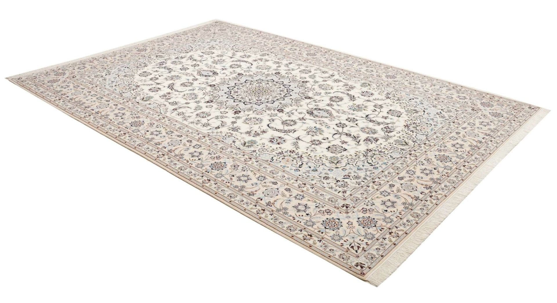 Nain Perserteppich aus Iran, 210 × 310 cm