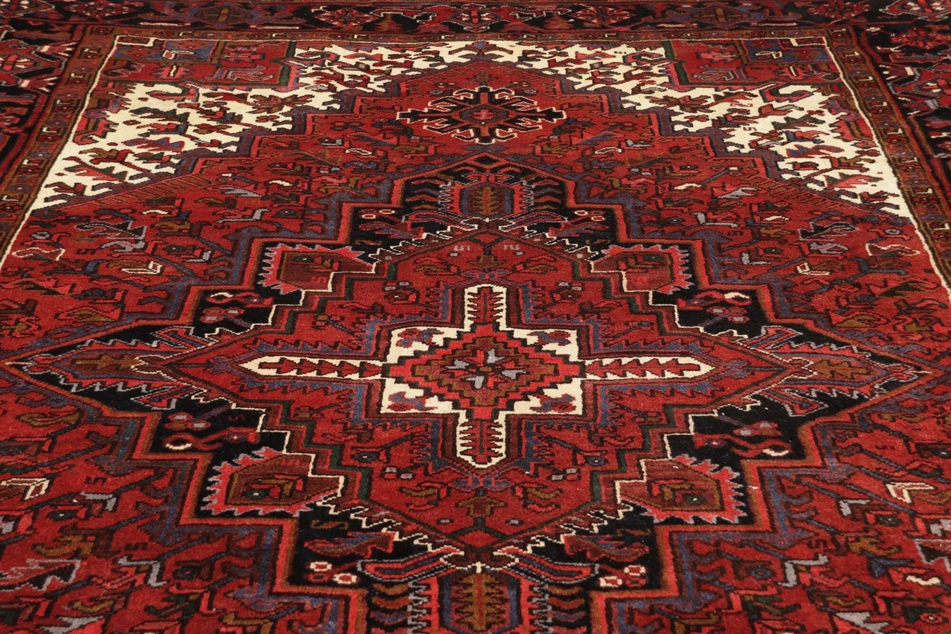 Heriz Perserteppich aus Iran, 212 × 307 cm