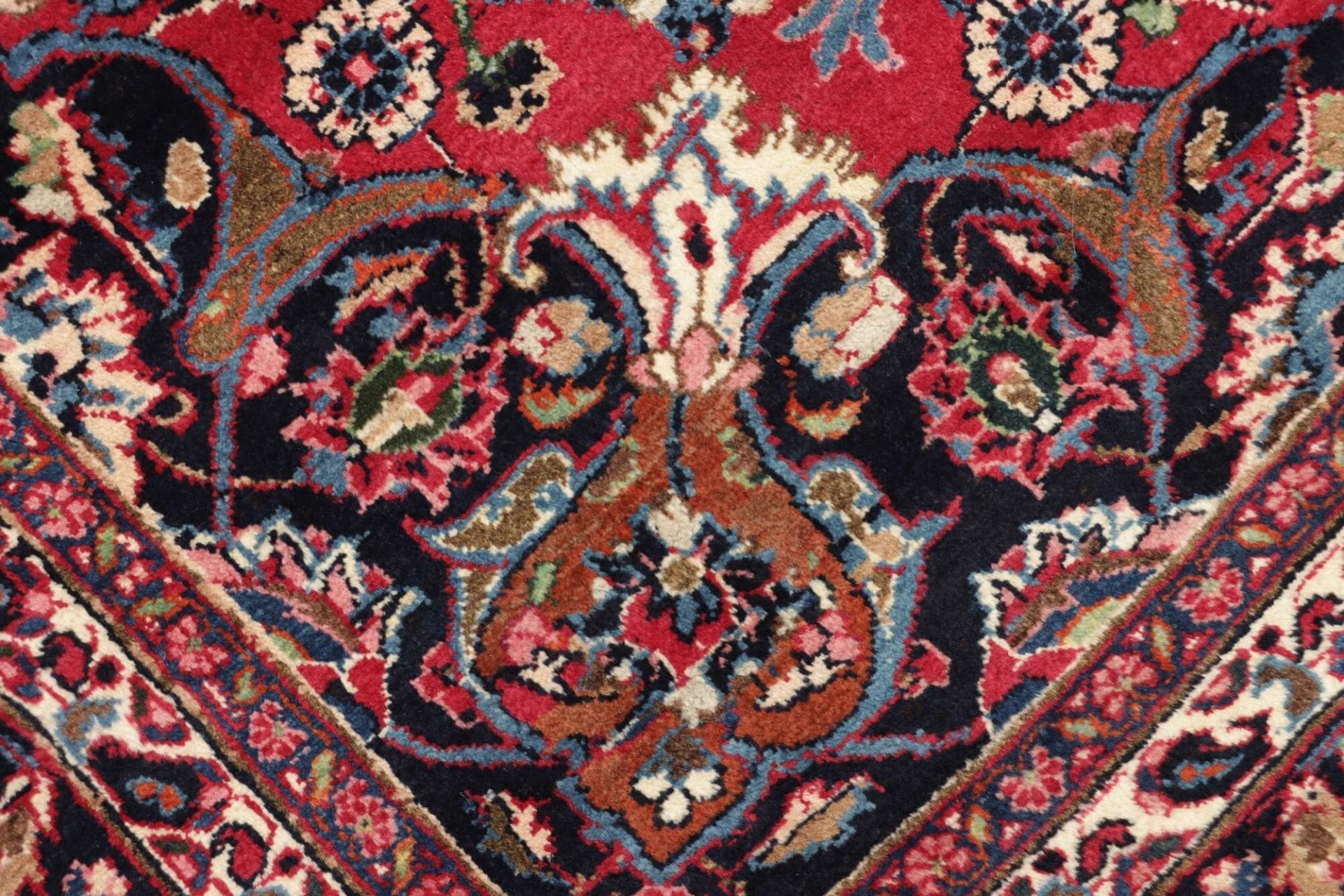 Mashhad Perserteppich aus Iran, 207 × 325 cm