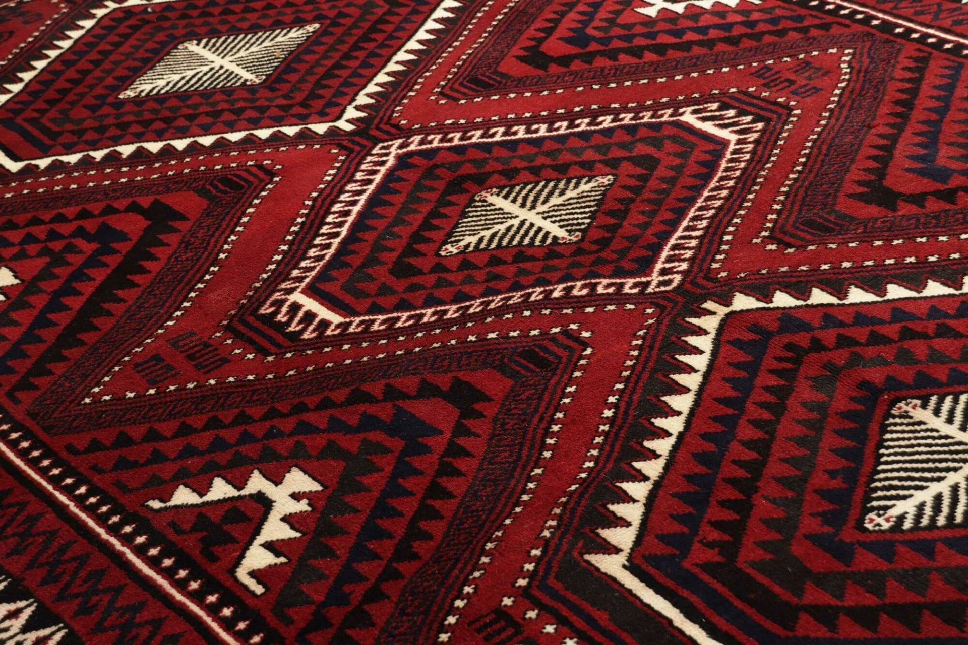 Loribaft Perserteppich aus Iran, 215 × 318 cm