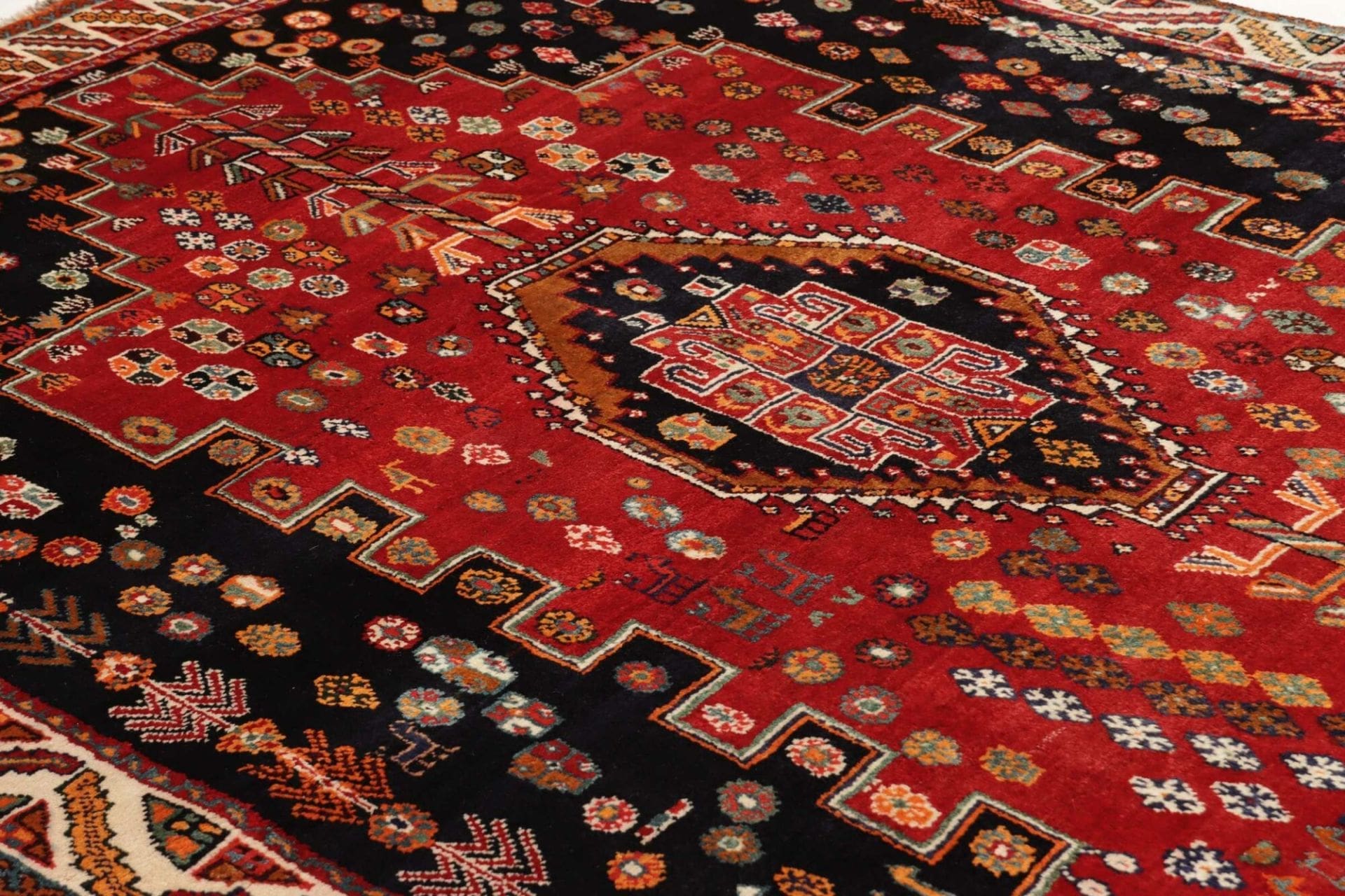 Handgeknüpfter Shiraz Perserteppich, 173 × 258 cm, Wolle
