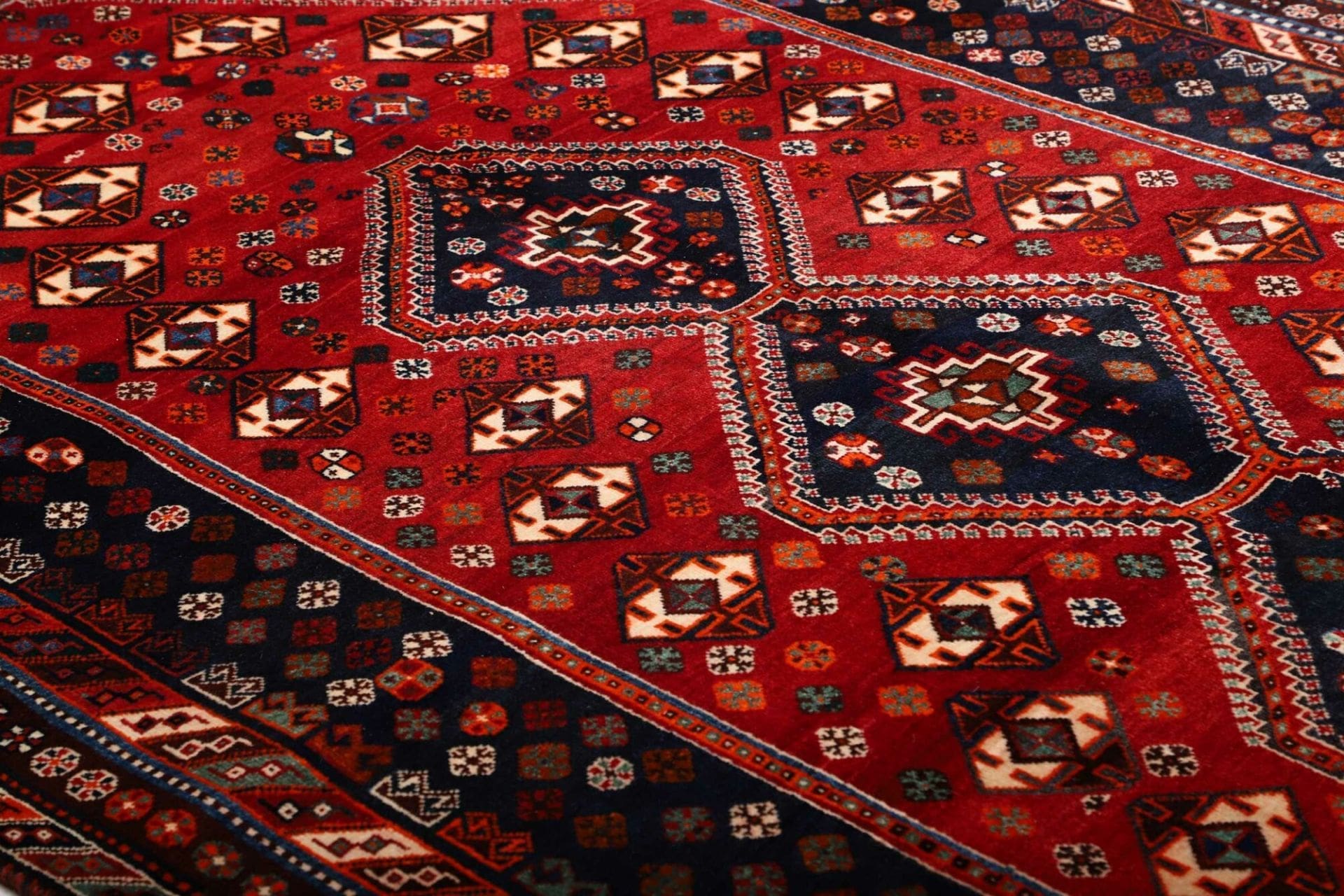 Handgeknüpfter Shiraz Perserteppich, 165 × 274 cm, Wolle