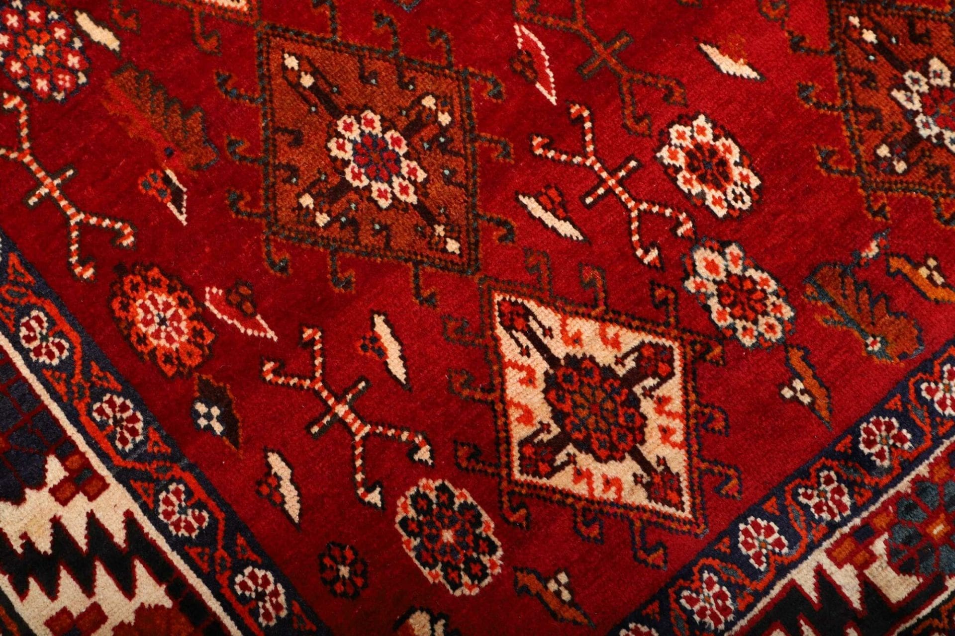 Handgeknüpfter Shiraz Perserteppich 161 × 258 cm