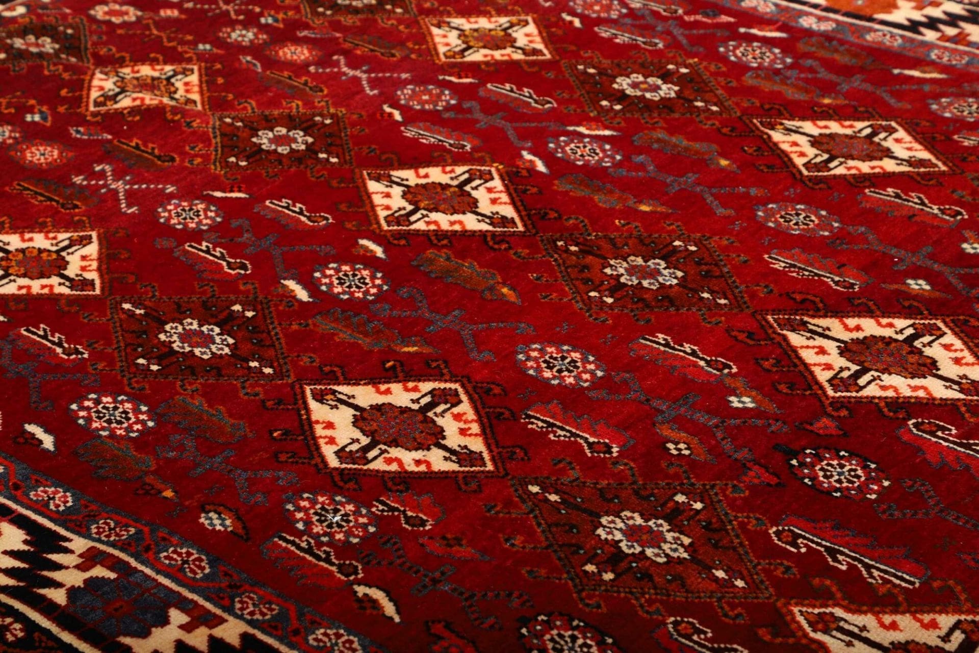 Handgeknüpfter Shiraz Perserteppich 161 × 258 cm