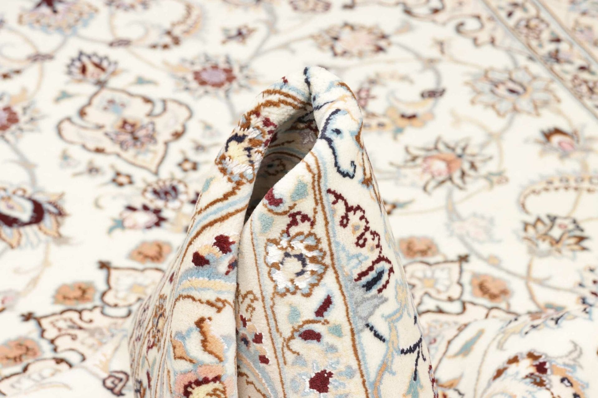 Nain Perserteppich 162 × 252 cm aus Wolle, handgeknüpft