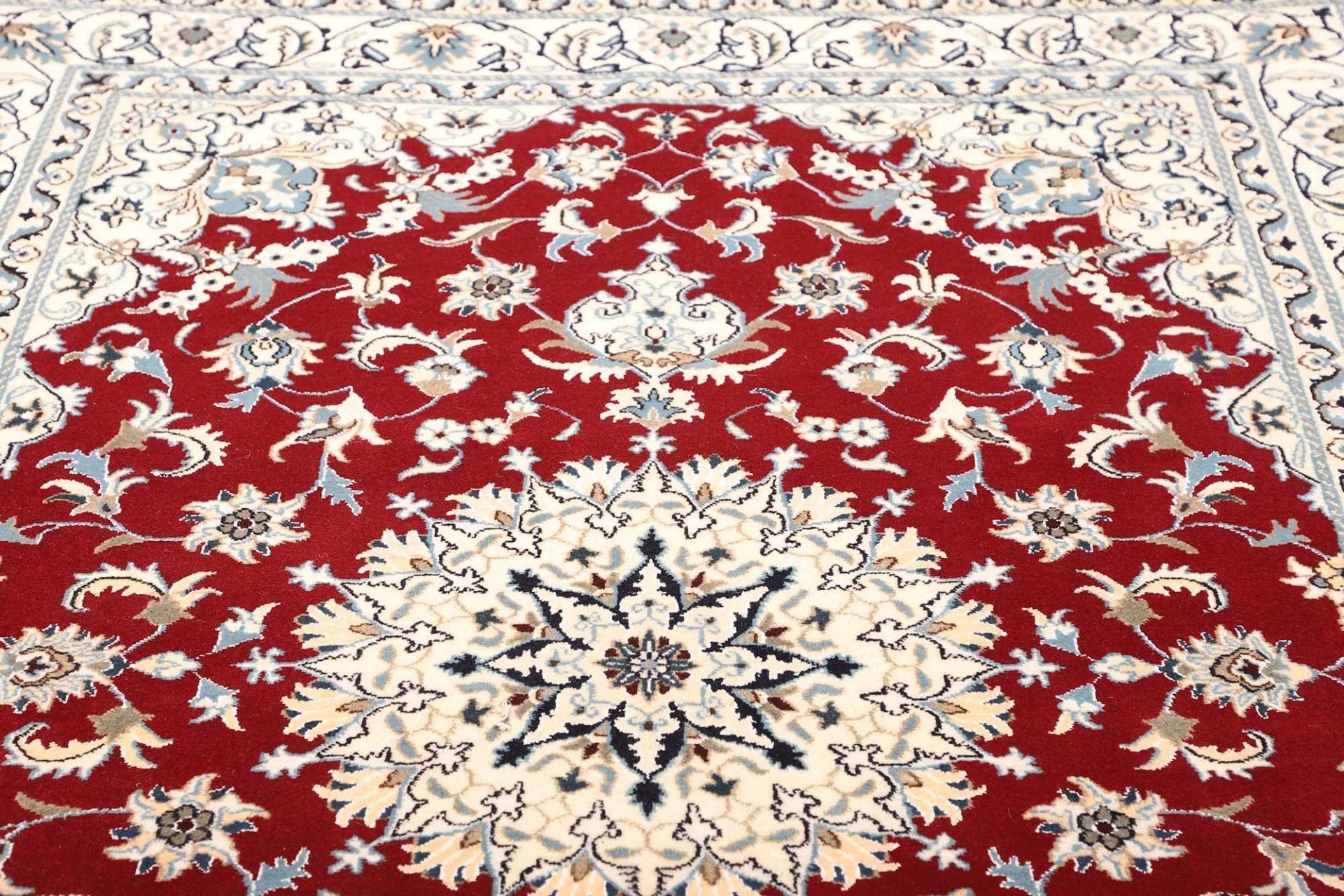 Handgeknüpfter Nain Perserteppich, 173 × 240 cm, Wolle
