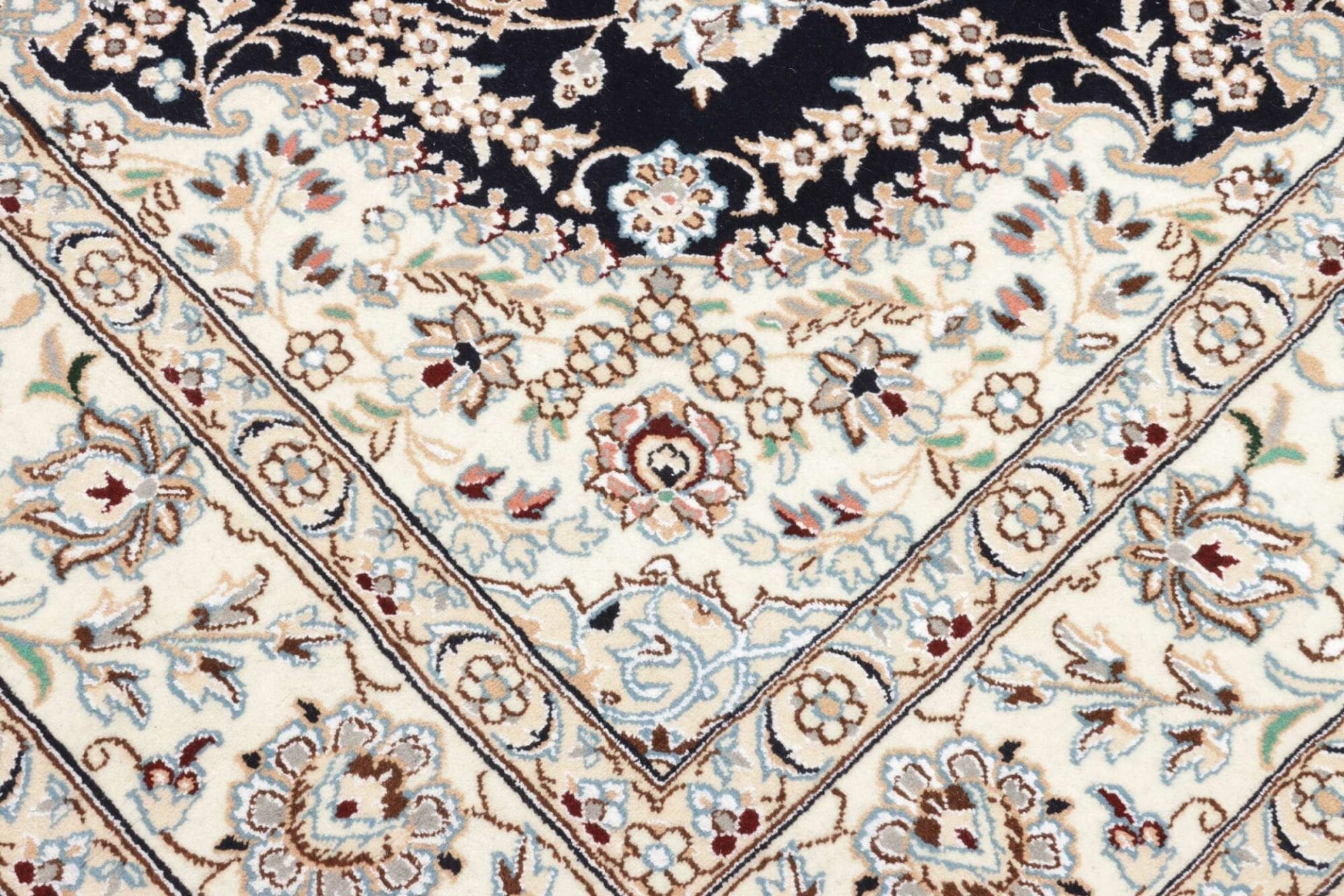 Nain Perserteppich 157 × 244 cm aus Wolle, handgeknüpft