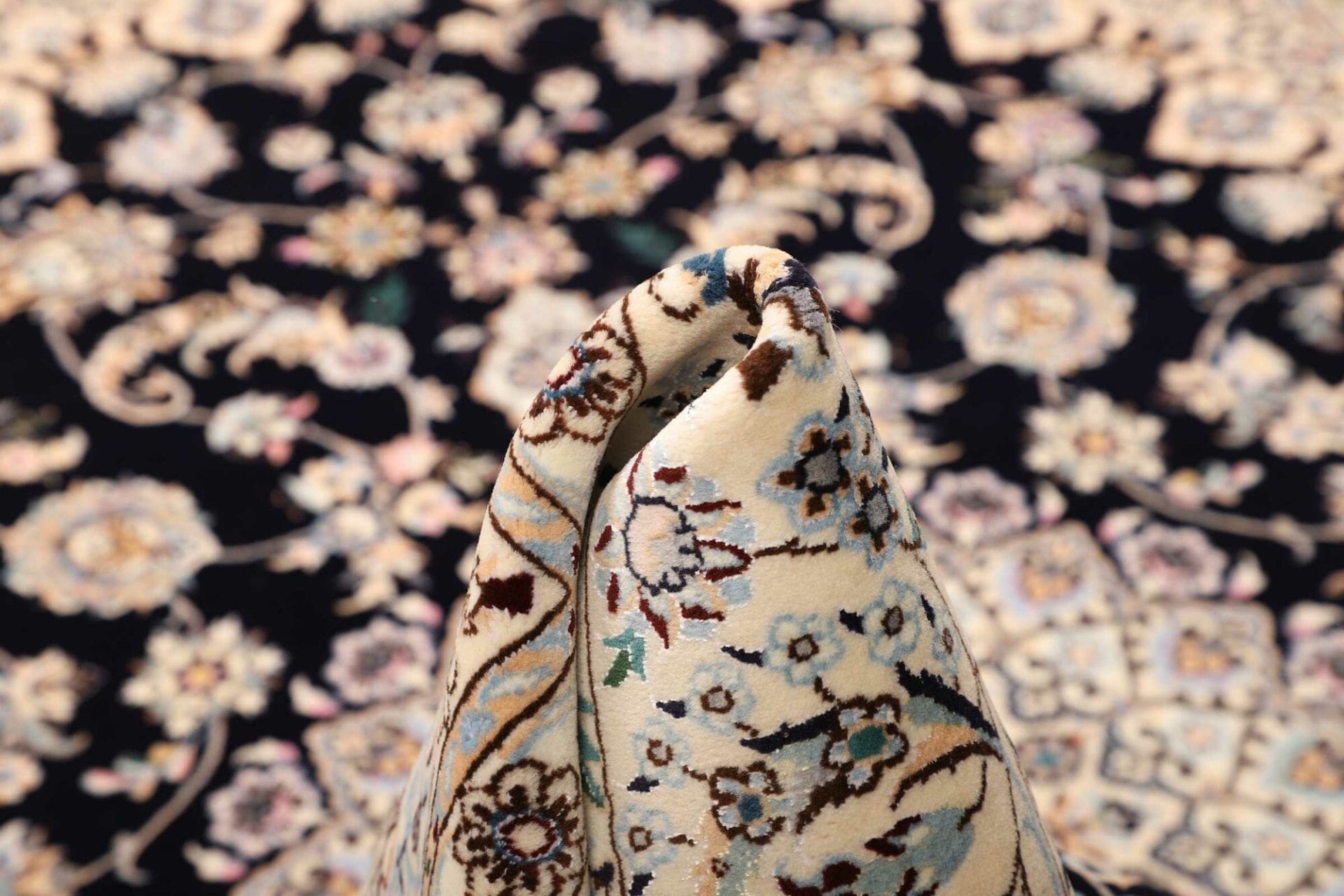 Nain Perserteppich aus Iran, 161 × 231 cm
