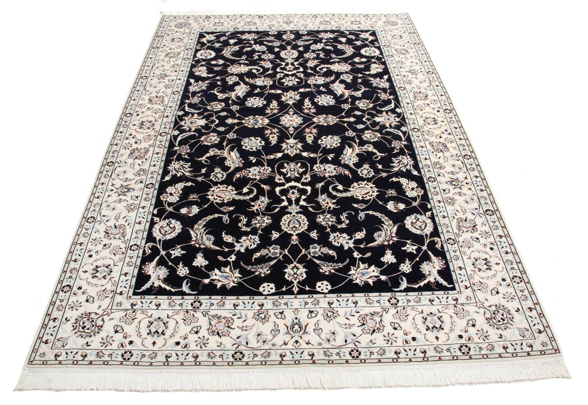 Handgeknüpfter Nain Perserteppich 162 × 247 cm