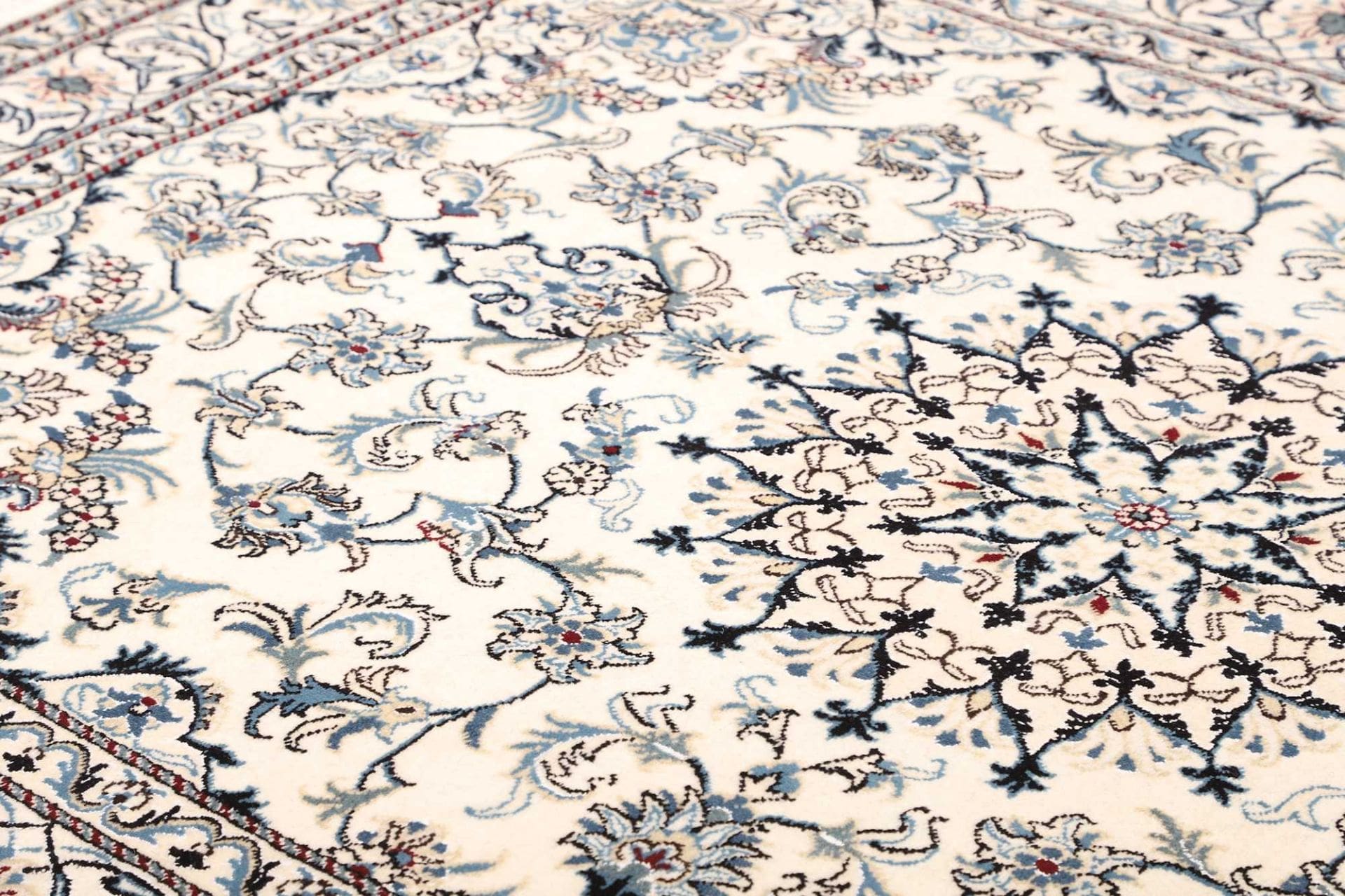Nain Perserteppich aus Iran, 166 × 247 cm