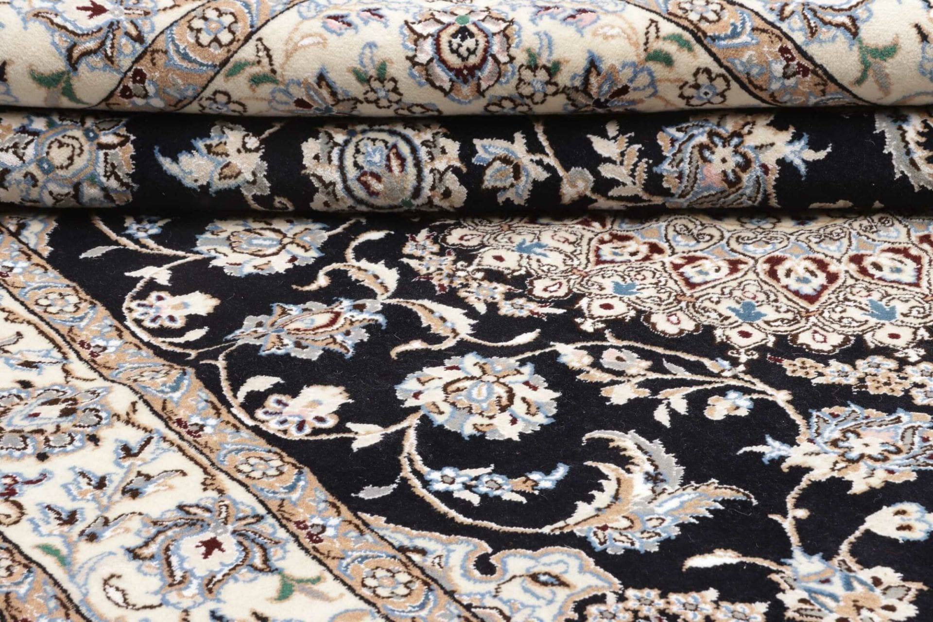 Nain Perserteppich aus Iran, 160 × 248 cm