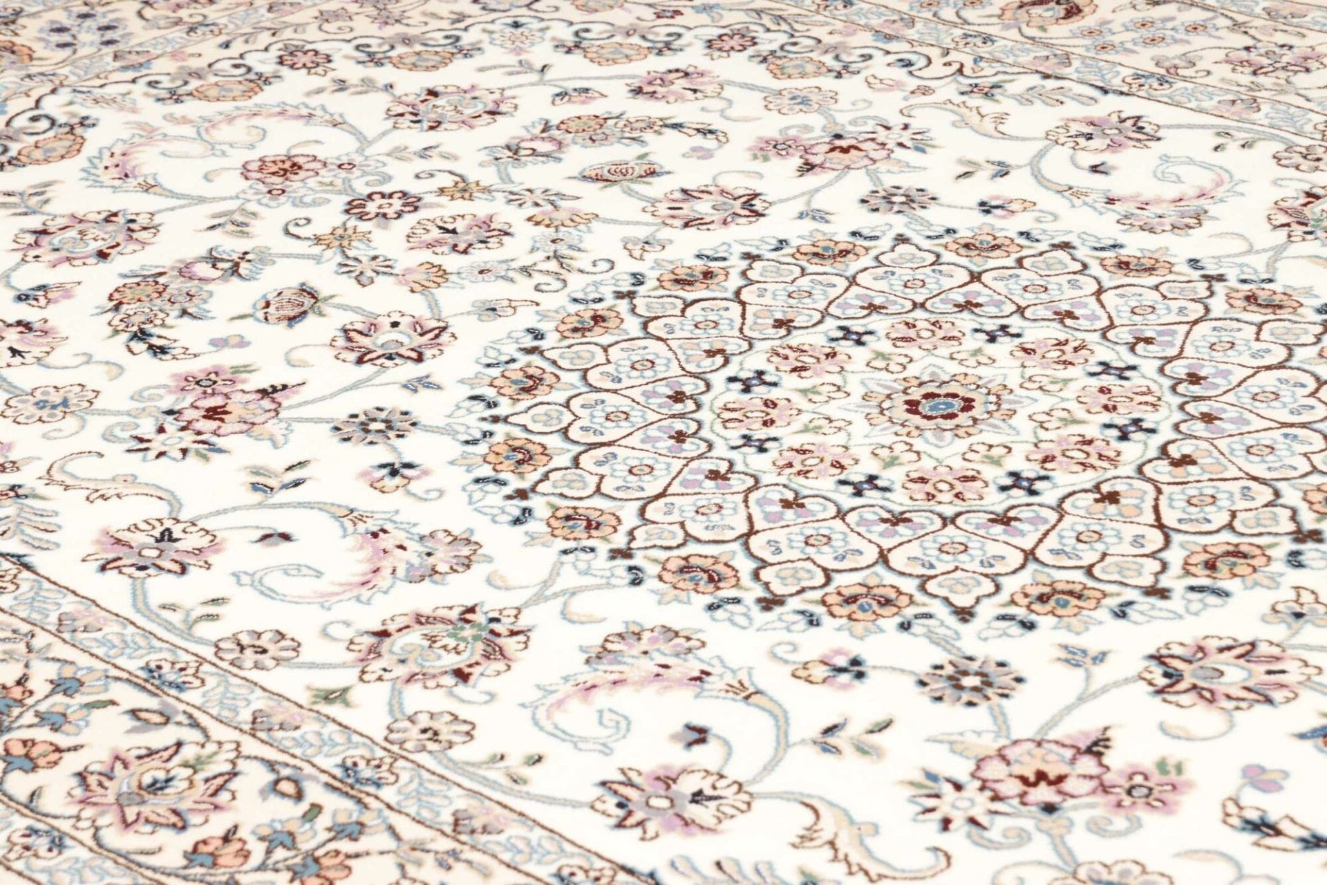 Nain Perserteppich 153 × 242 cm aus Wolle, handgeknüpft