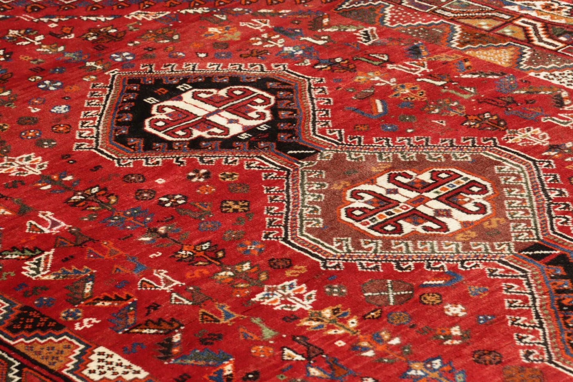 Handgeknüpfter Shiraz Perserteppich, 175 × 260 cm, Wolle