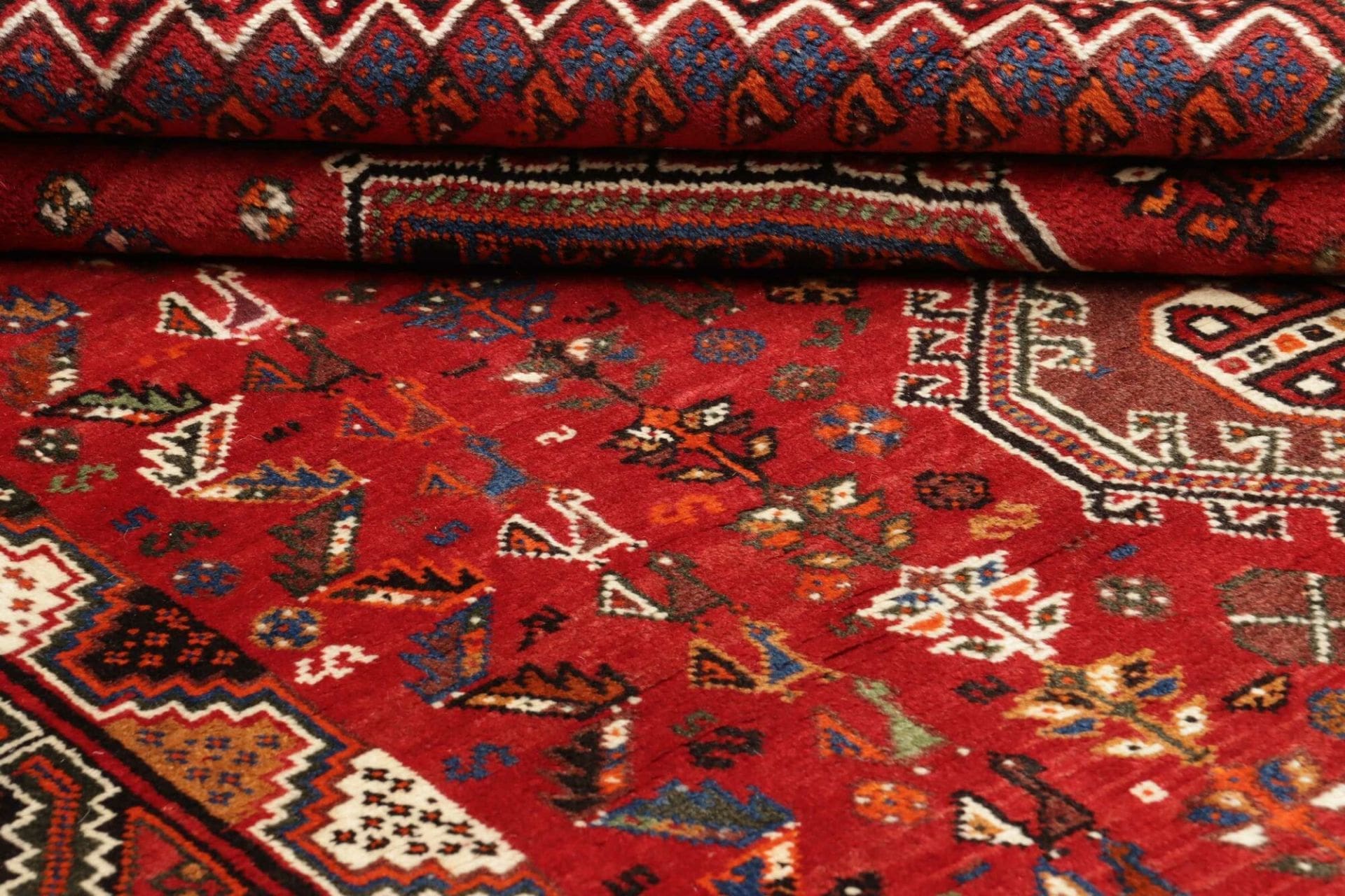 Handgeknüpfter Shiraz Perserteppich, 175 × 260 cm, Wolle