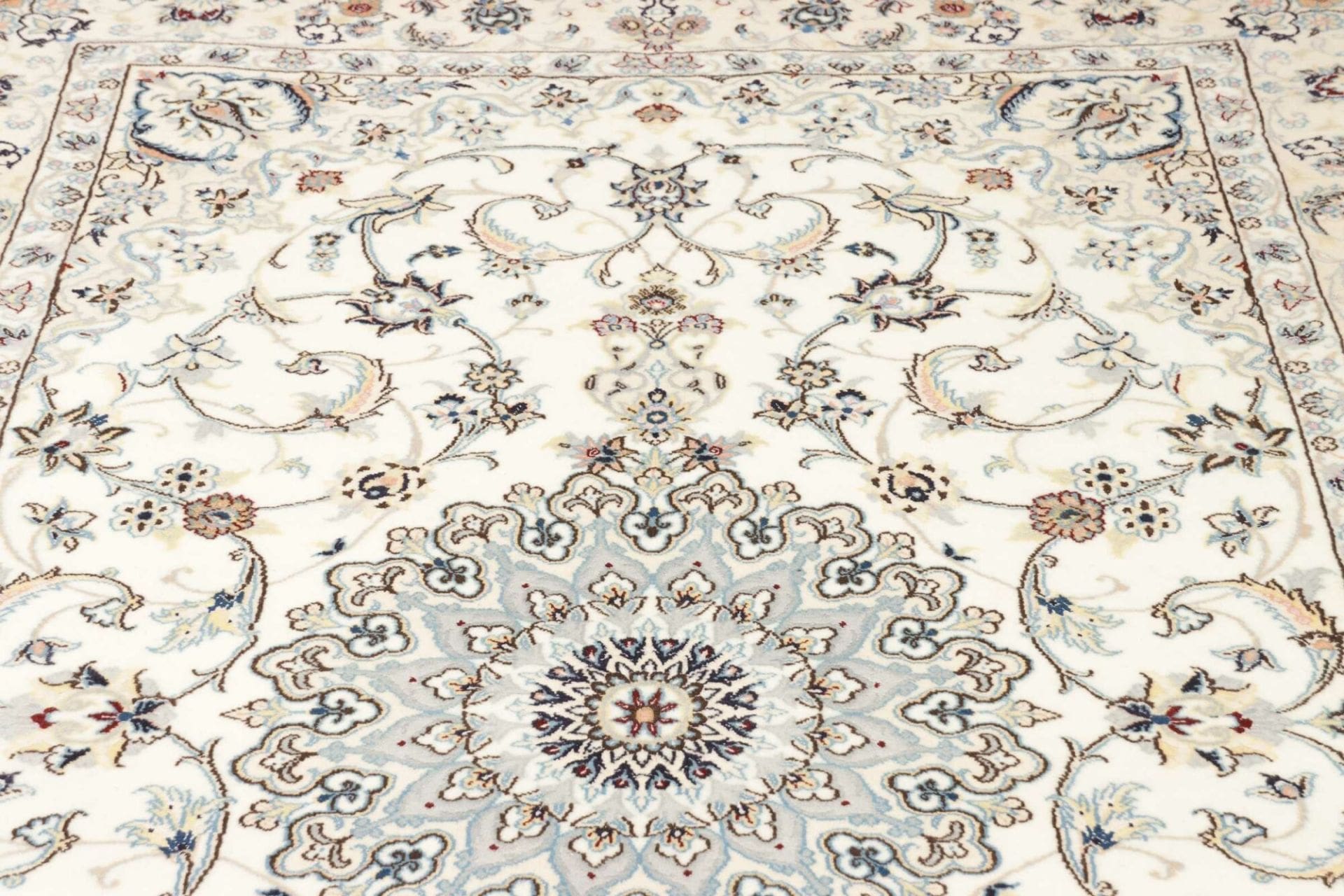 Nain Perserteppich 163 × 270 cm aus Wolle, handgeknüpft