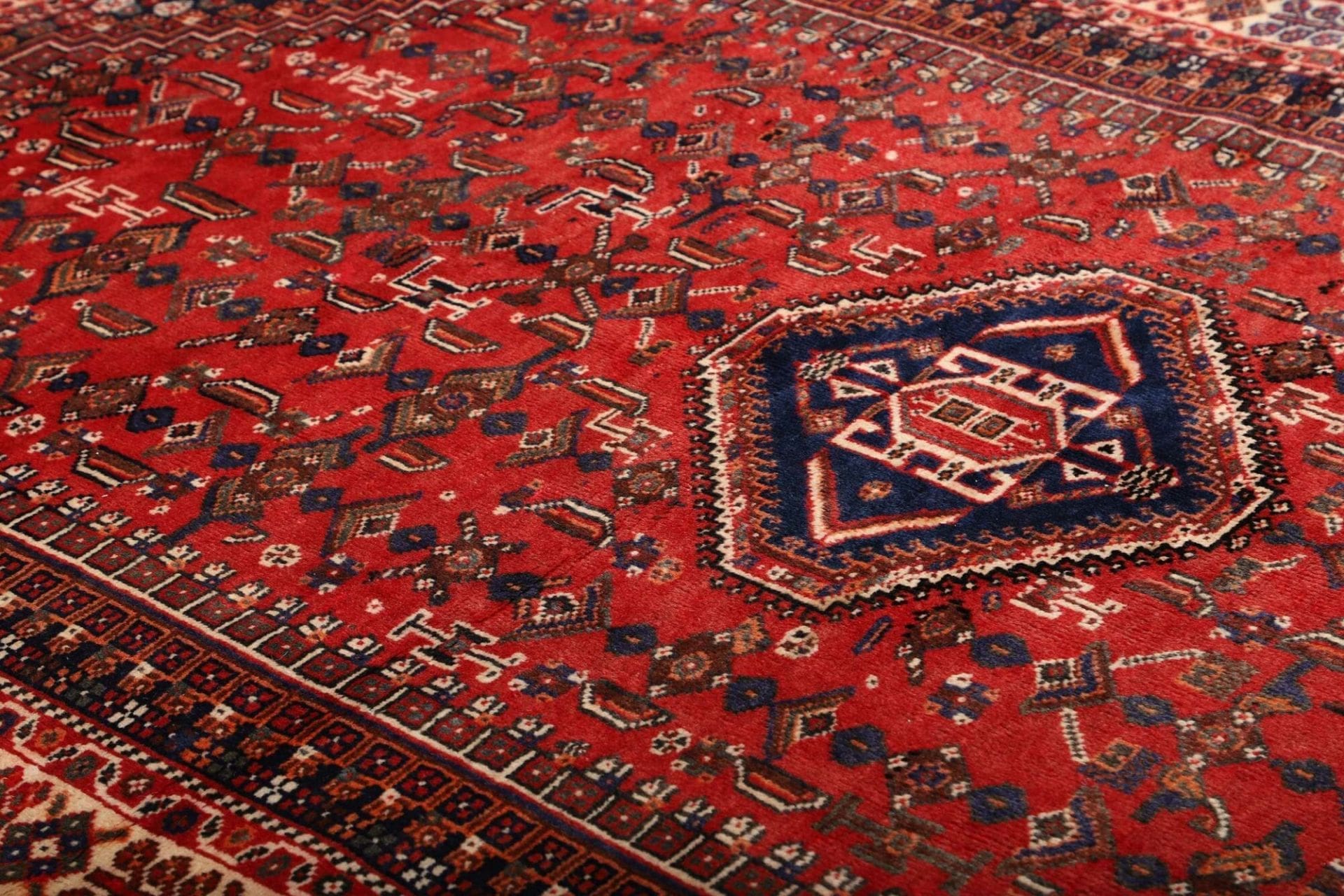 Shiraz Perserteppich aus Iran, 163 × 260 cm
