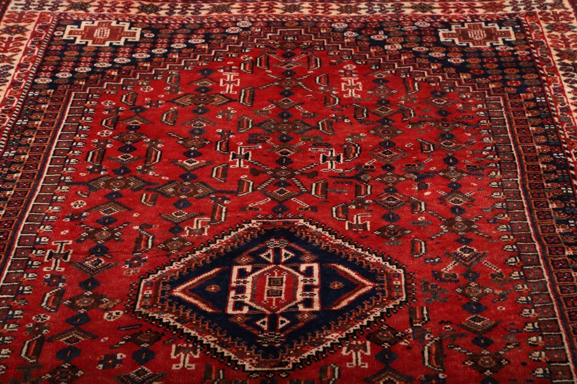 Shiraz Perserteppich aus Iran, 163 × 260 cm