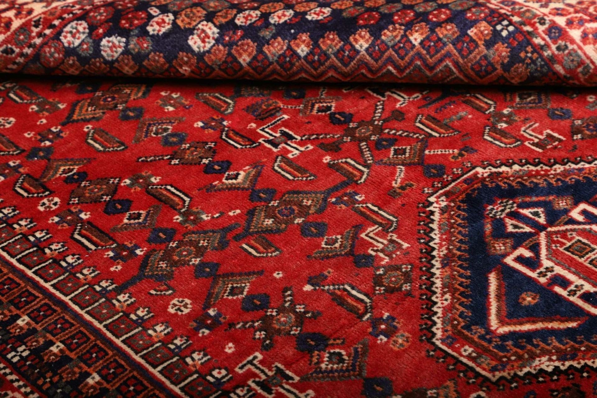 Shiraz Perserteppich aus Iran, 163 × 260 cm
