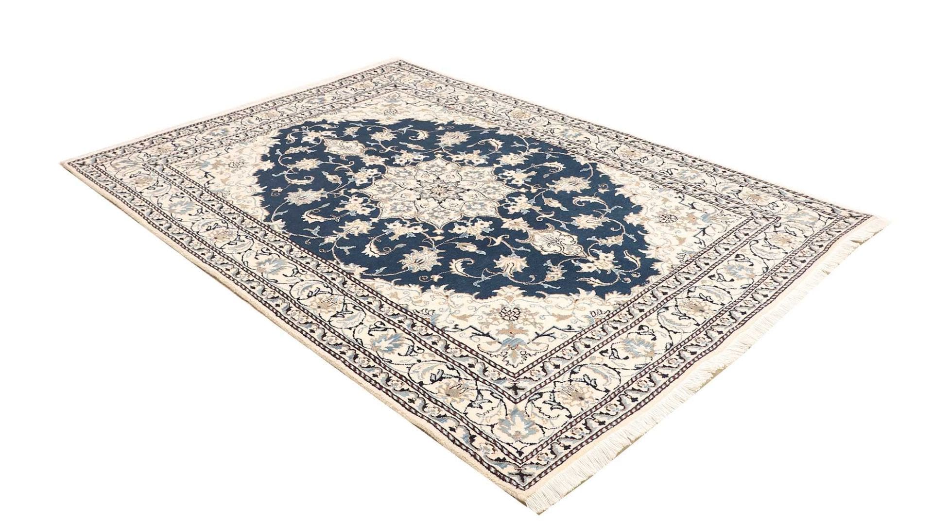 Nain Perserteppich 168 × 234 cm aus Wolle, handgeknüpft