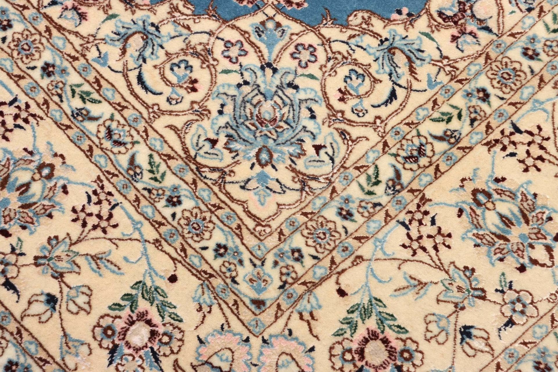 Nain Perserteppich aus Iran, 170 × 255 cm