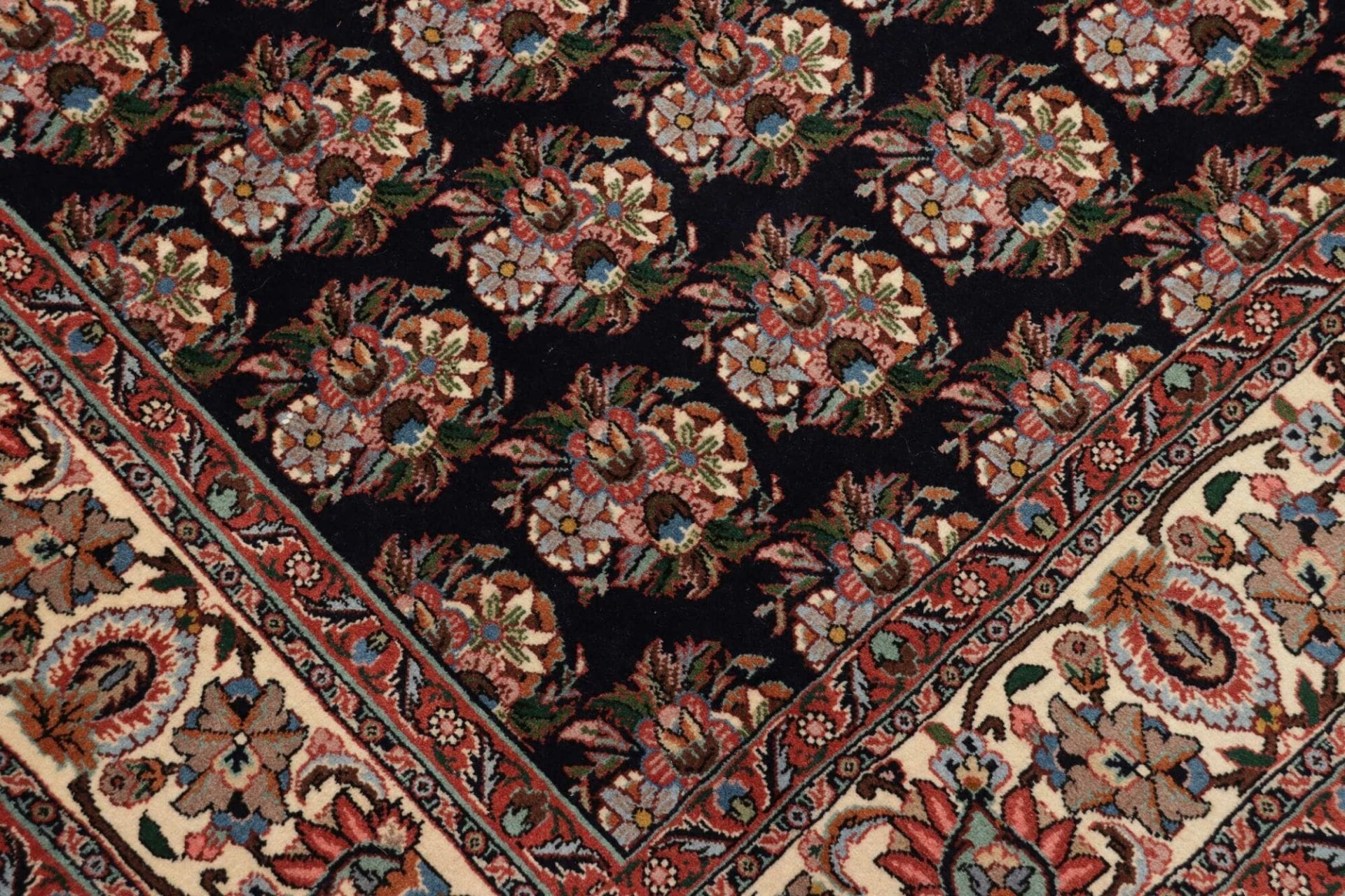 Bijar Perserteppich aus Iran, 159 × 242 cm