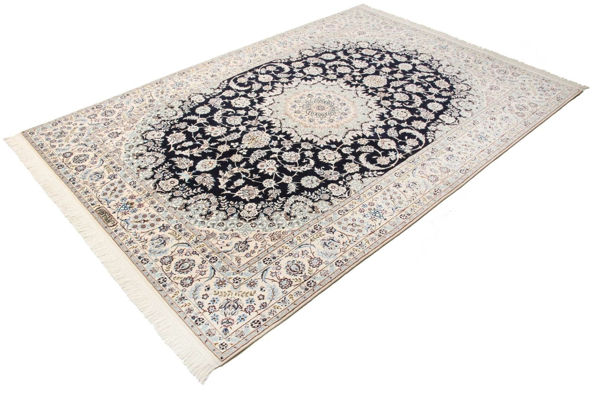 Nain Perserteppich aus Iran, 173 × 250 cm