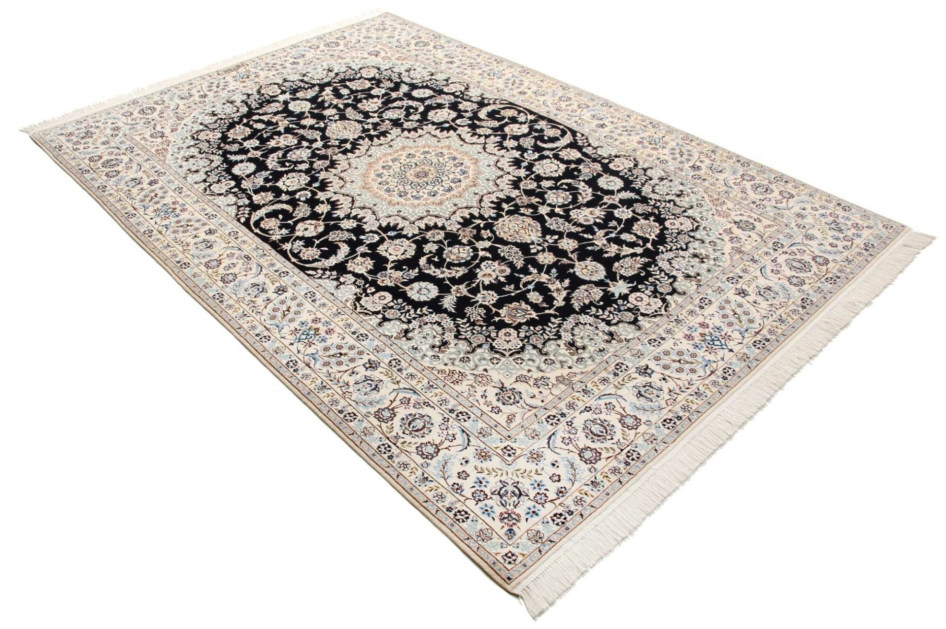 Nain Perserteppich aus Iran, 173 × 250 cm
