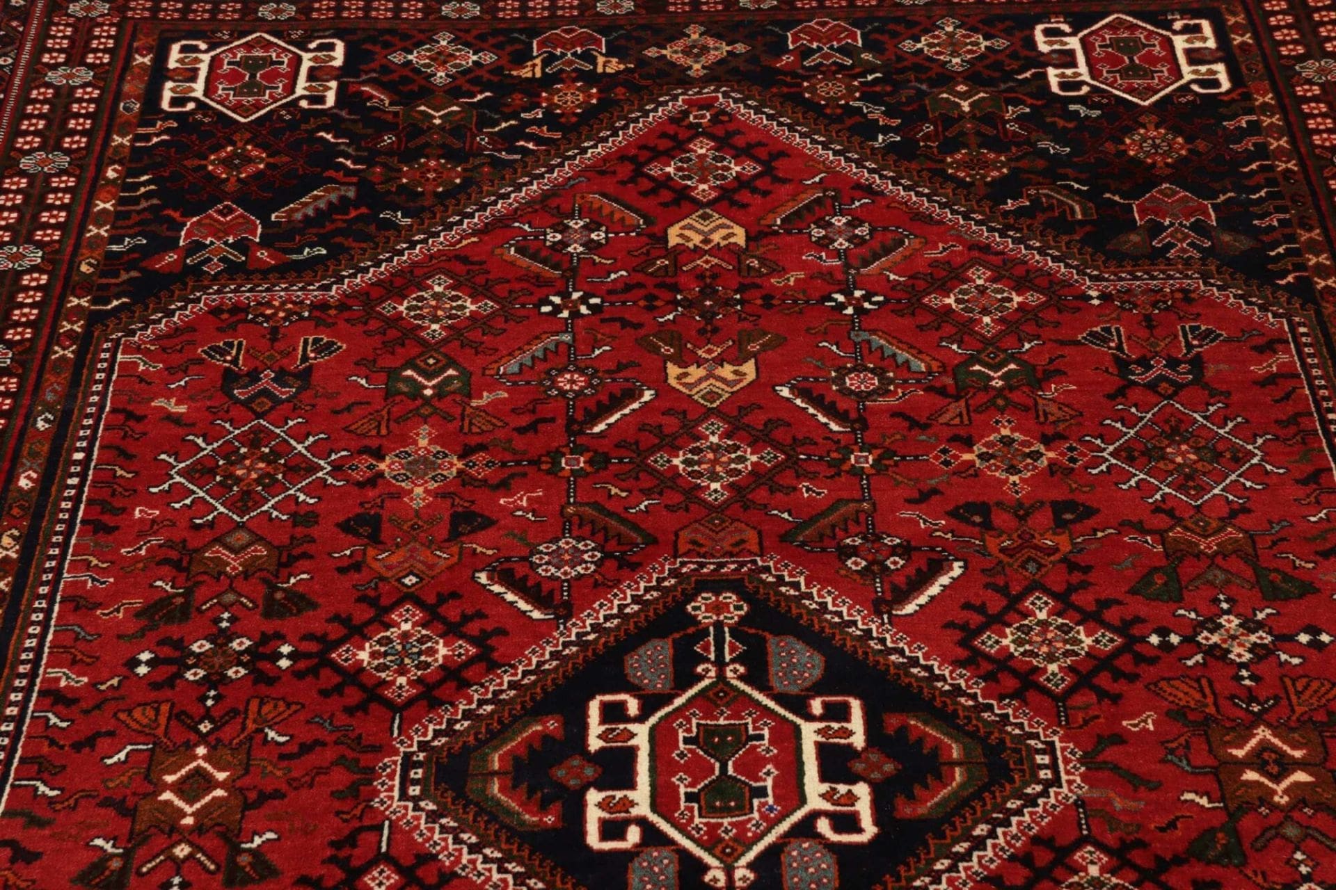 Qashqai Perserteppich aus Iran, 163 × 262 cm