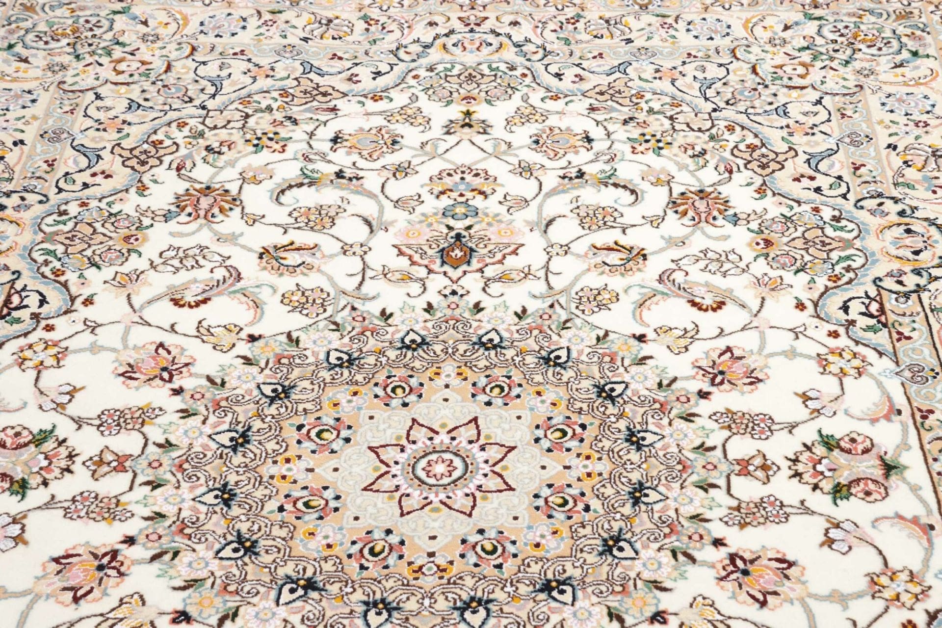 Handgeknüpfter Nain Perserteppich 167 × 258 cm