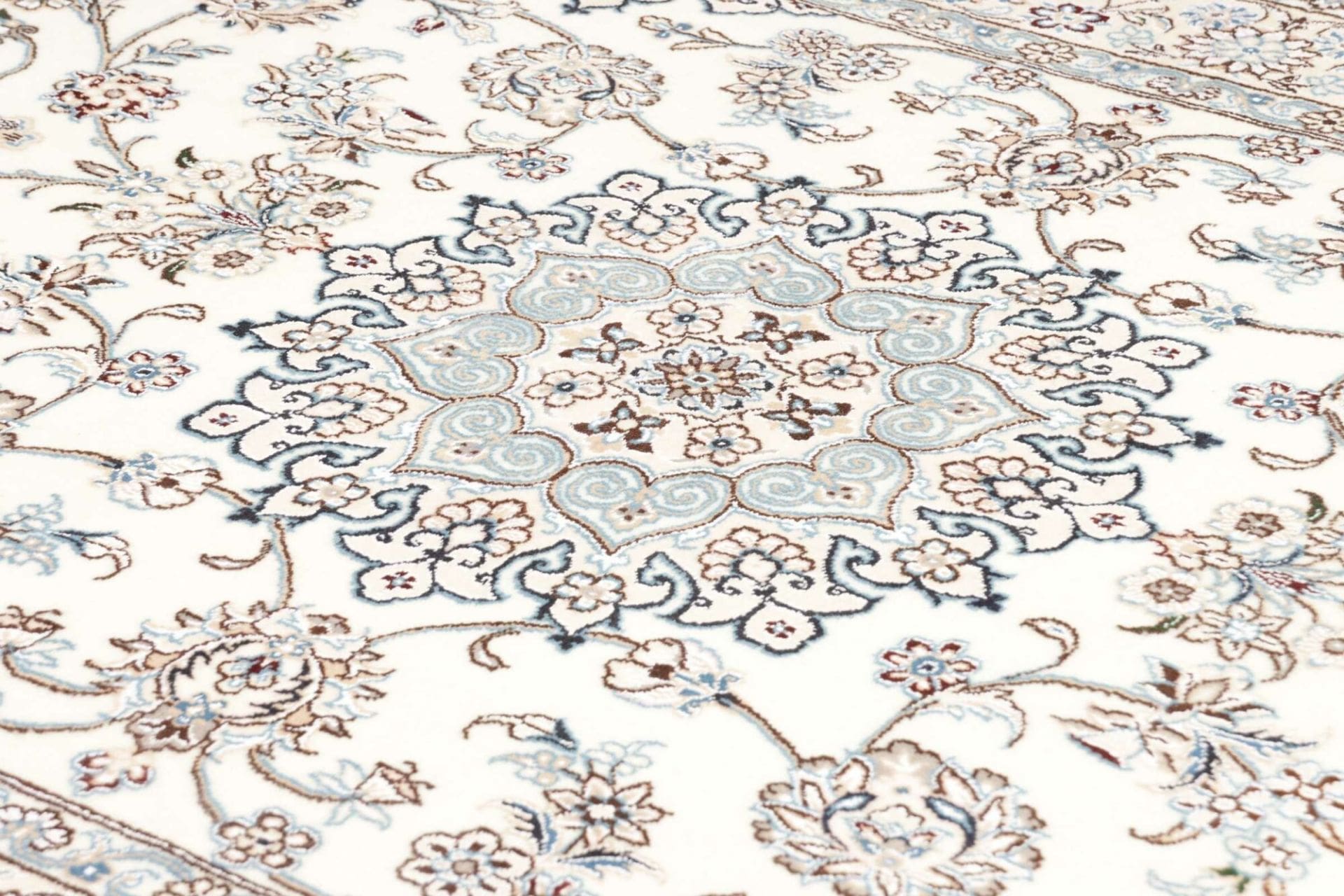 Nain Perserteppich aus Iran, 143 × 217 cm