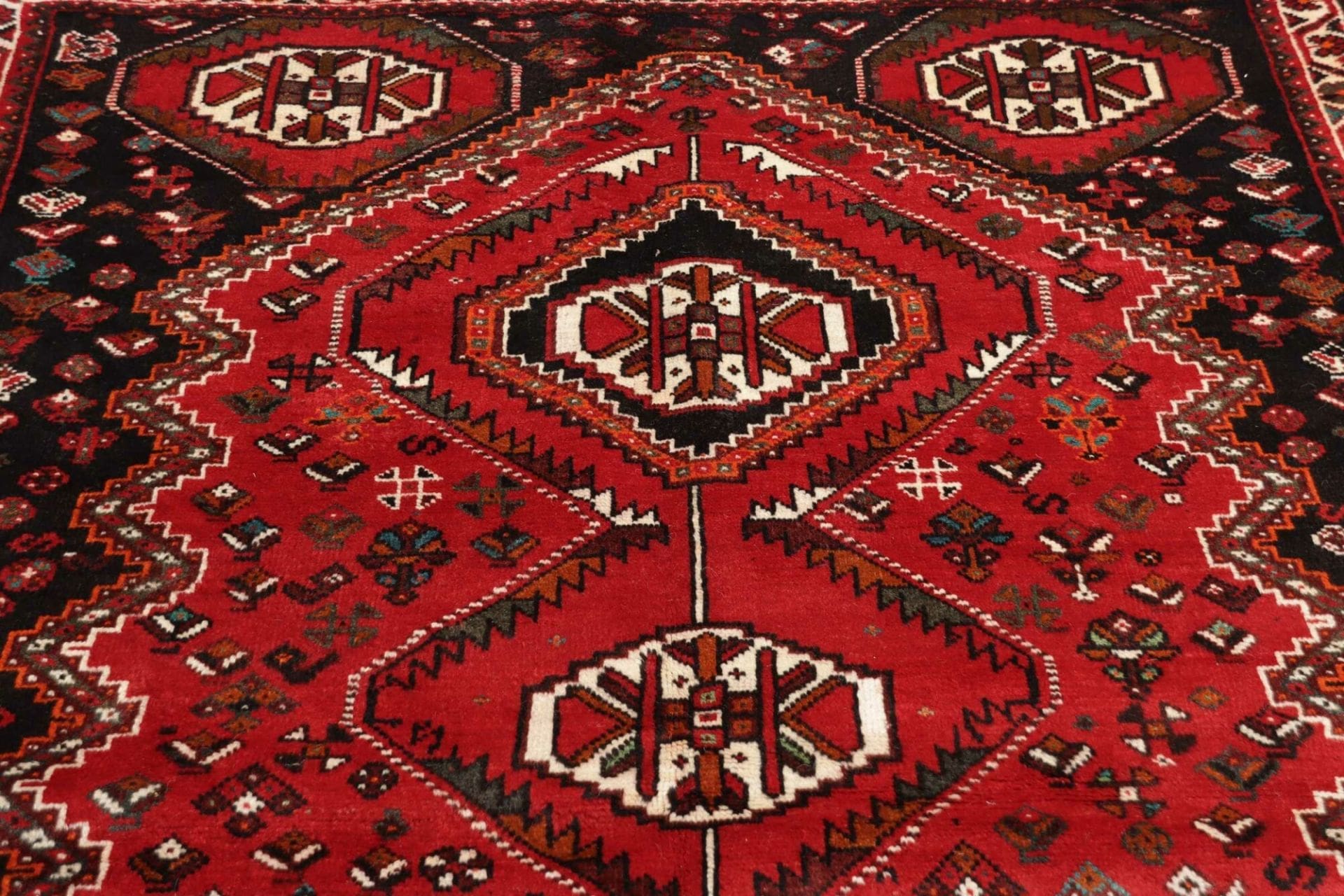 Handgeknüpfter Shiraz Perserteppich, 175 × 260 cm, Wolle