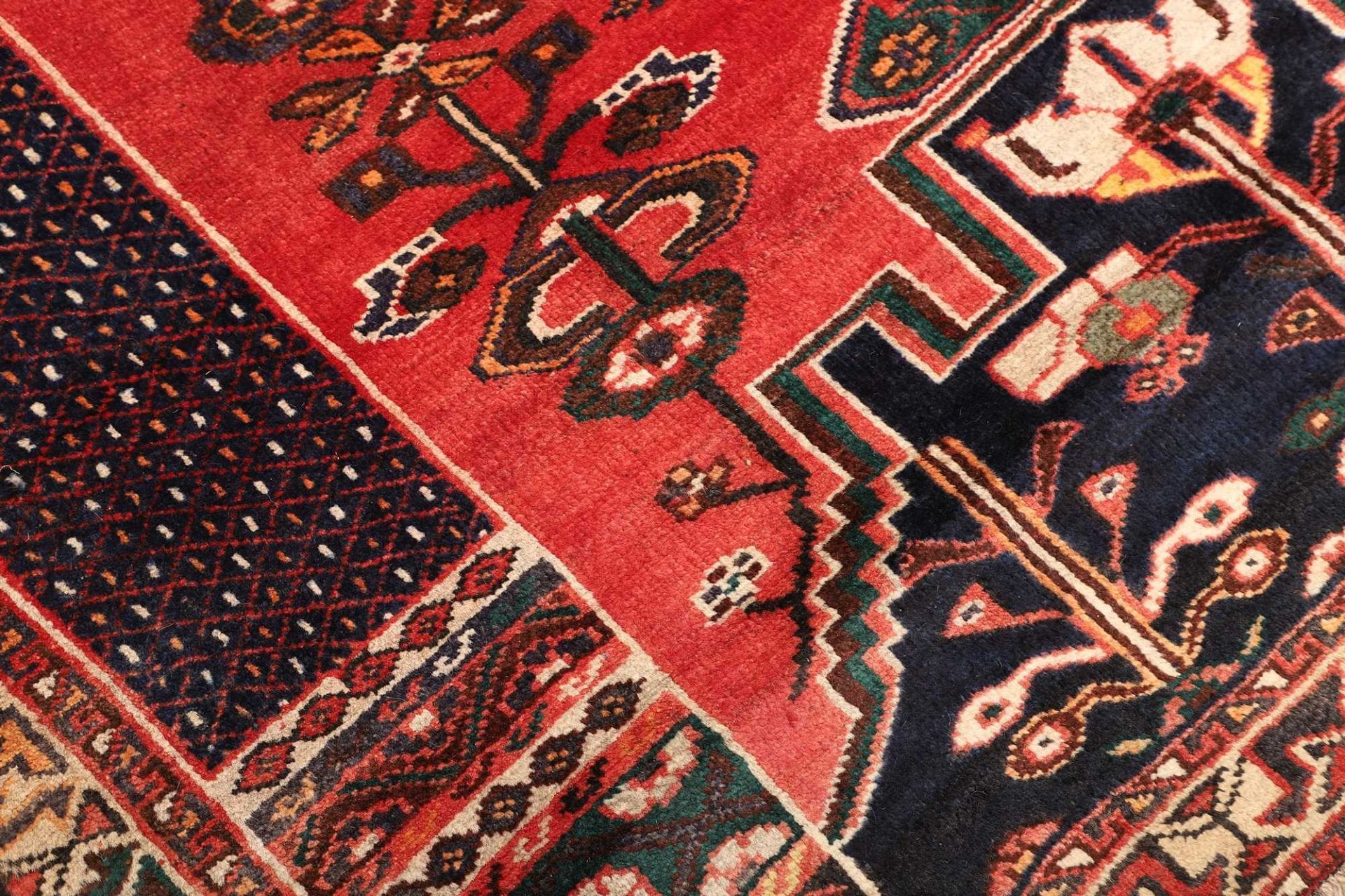 Shiraz Perserteppich 166 × 260 cm aus Wolle, handgeknüpft